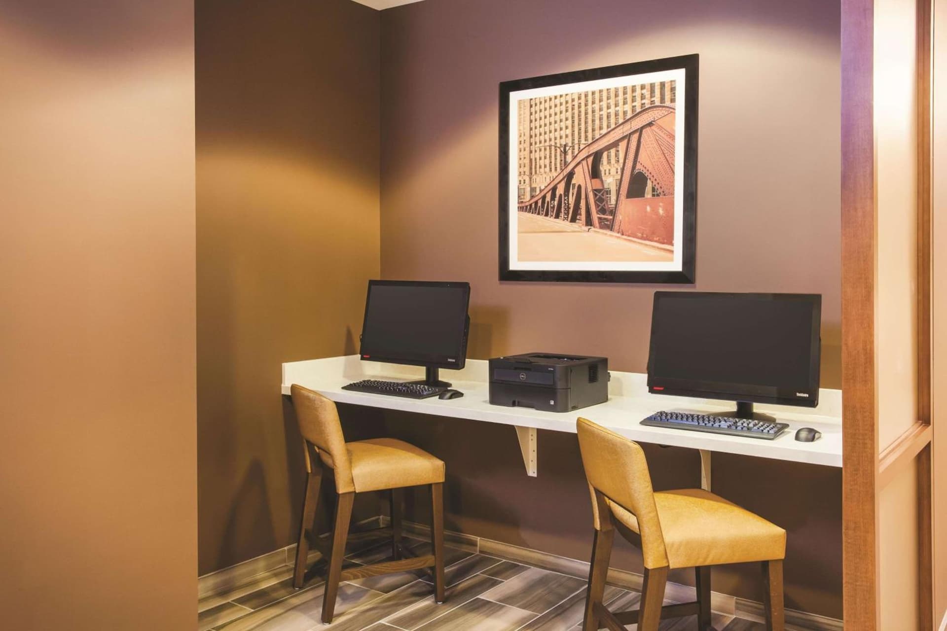 La Quinta Inn & Suites by Wyndham Chicago Downtown gallery photo in Chicago, IL — image 15