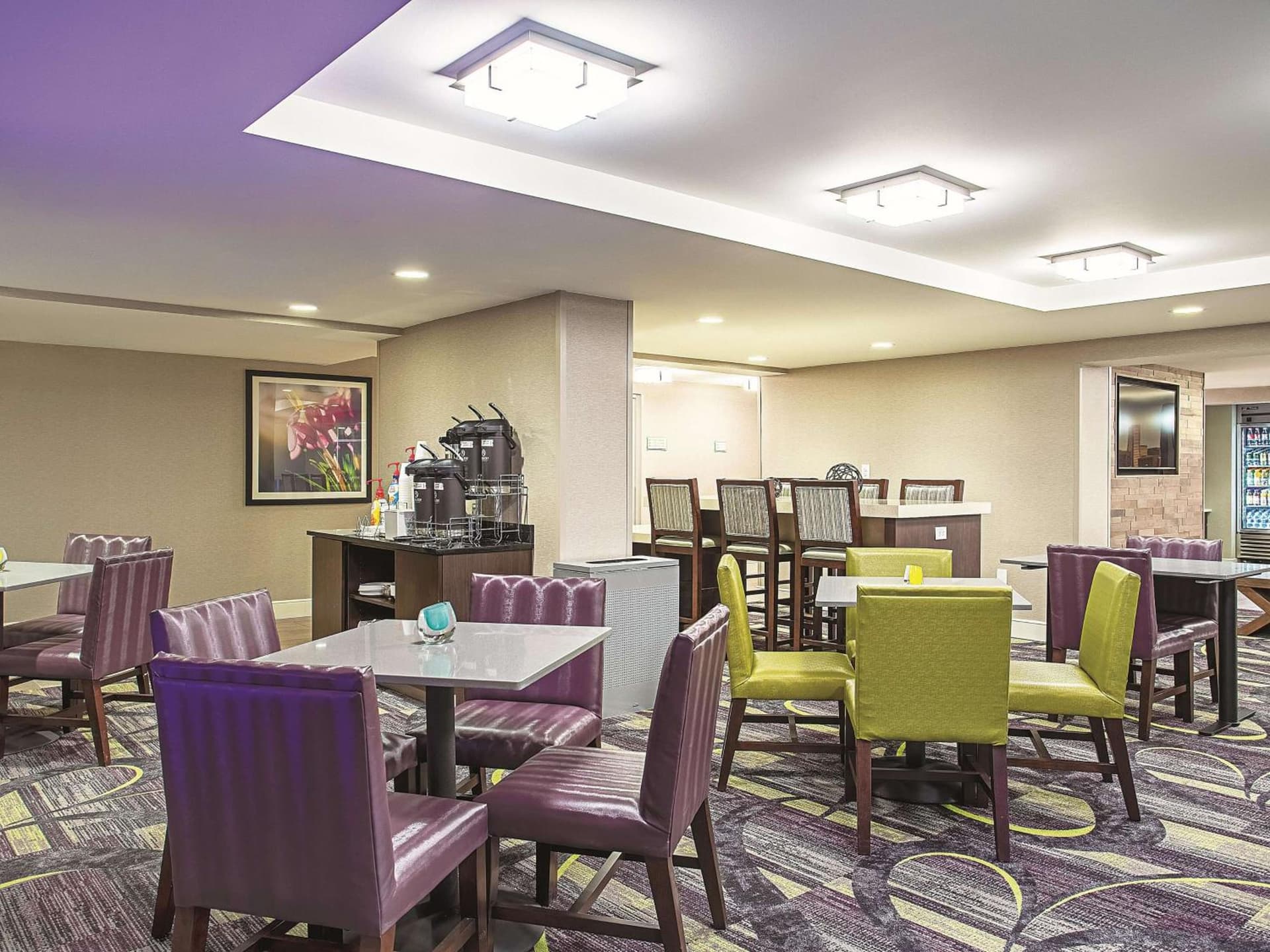 La Quinta by Wyndham Baltimore N / White Marsh gallery photo in Baltimore, MD — image 9