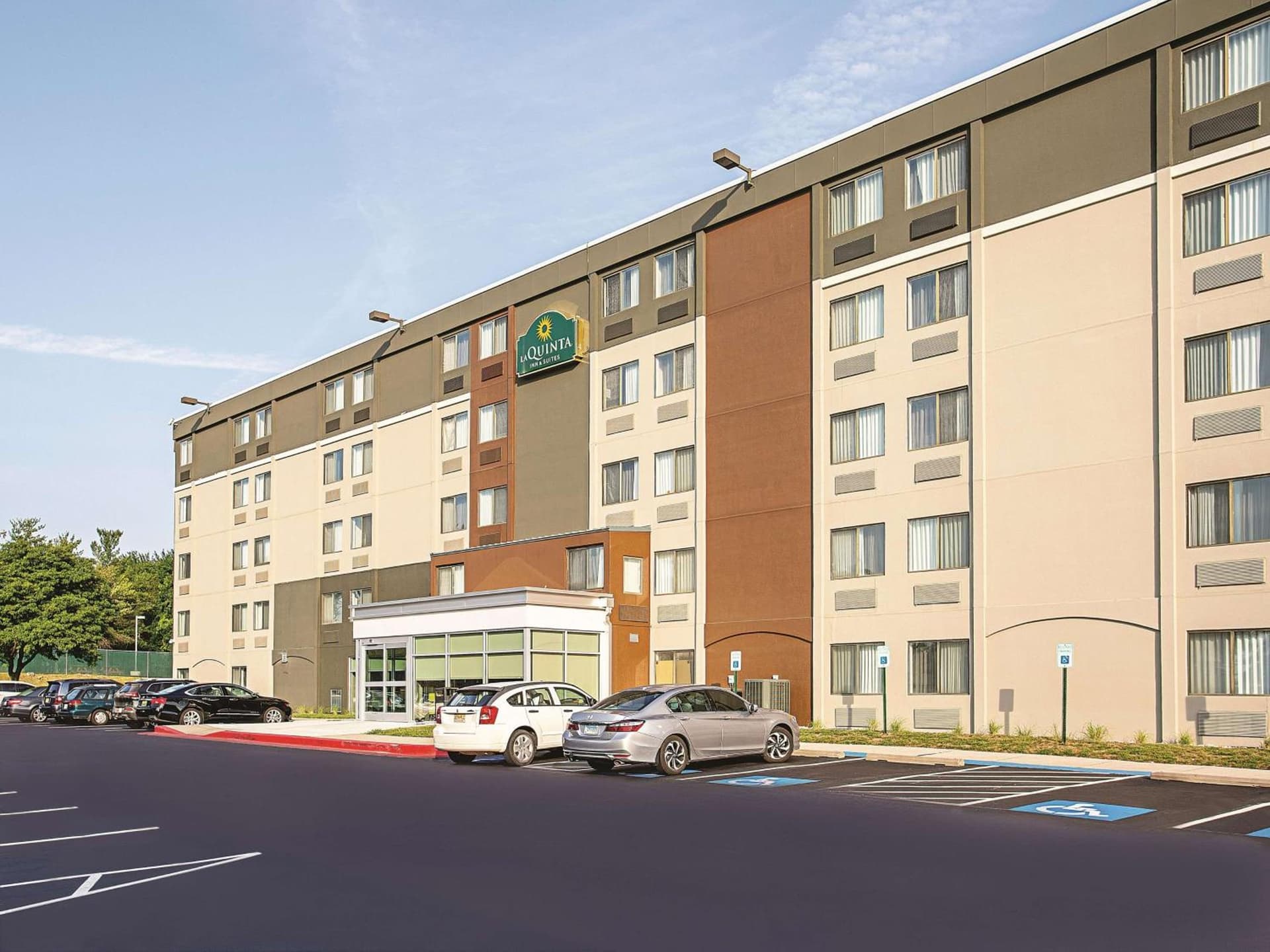 La Quinta by Wyndham Baltimore N / White Marsh gallery photo in Baltimore, MD — image 12
