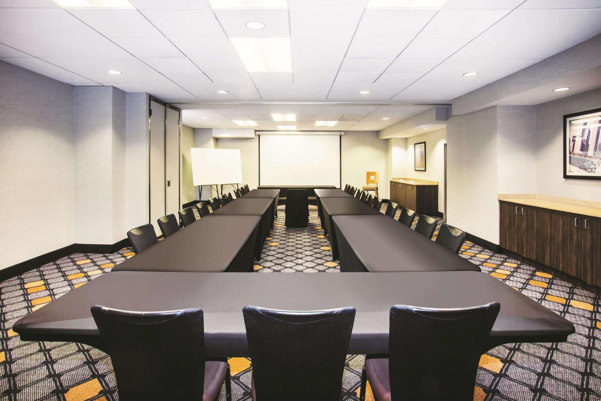 La Quinta Inn & Suites by Wyndham Chicago Downtown gallery photo in Chicago, IL — image 34