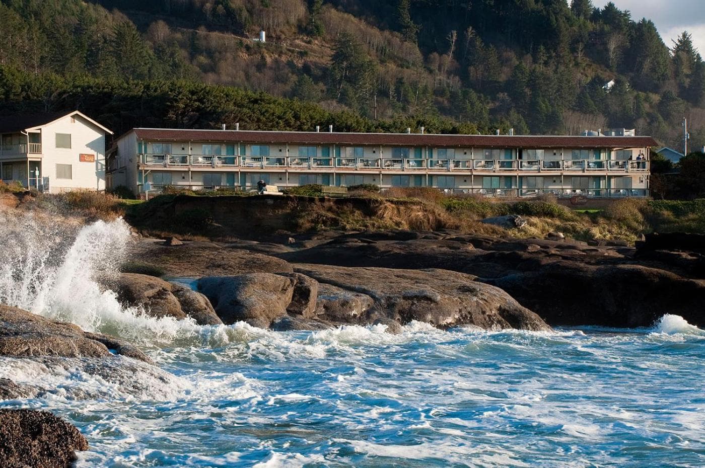 Fireside Motel featured exterior or lobby in Yachats, OR — similar hotel