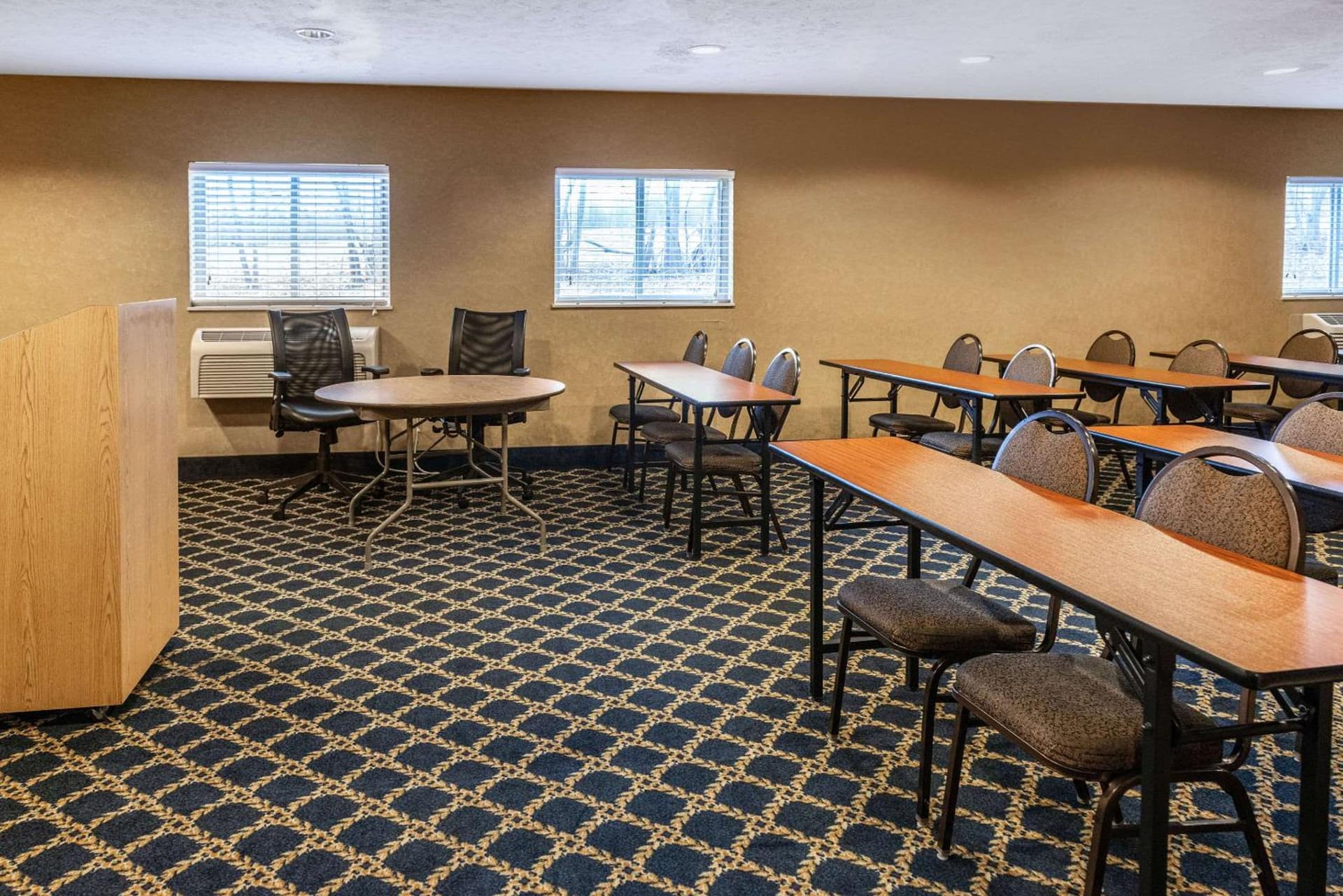 Quality Inn & Suites Seville gallery photo in Seville, OH — image 8
