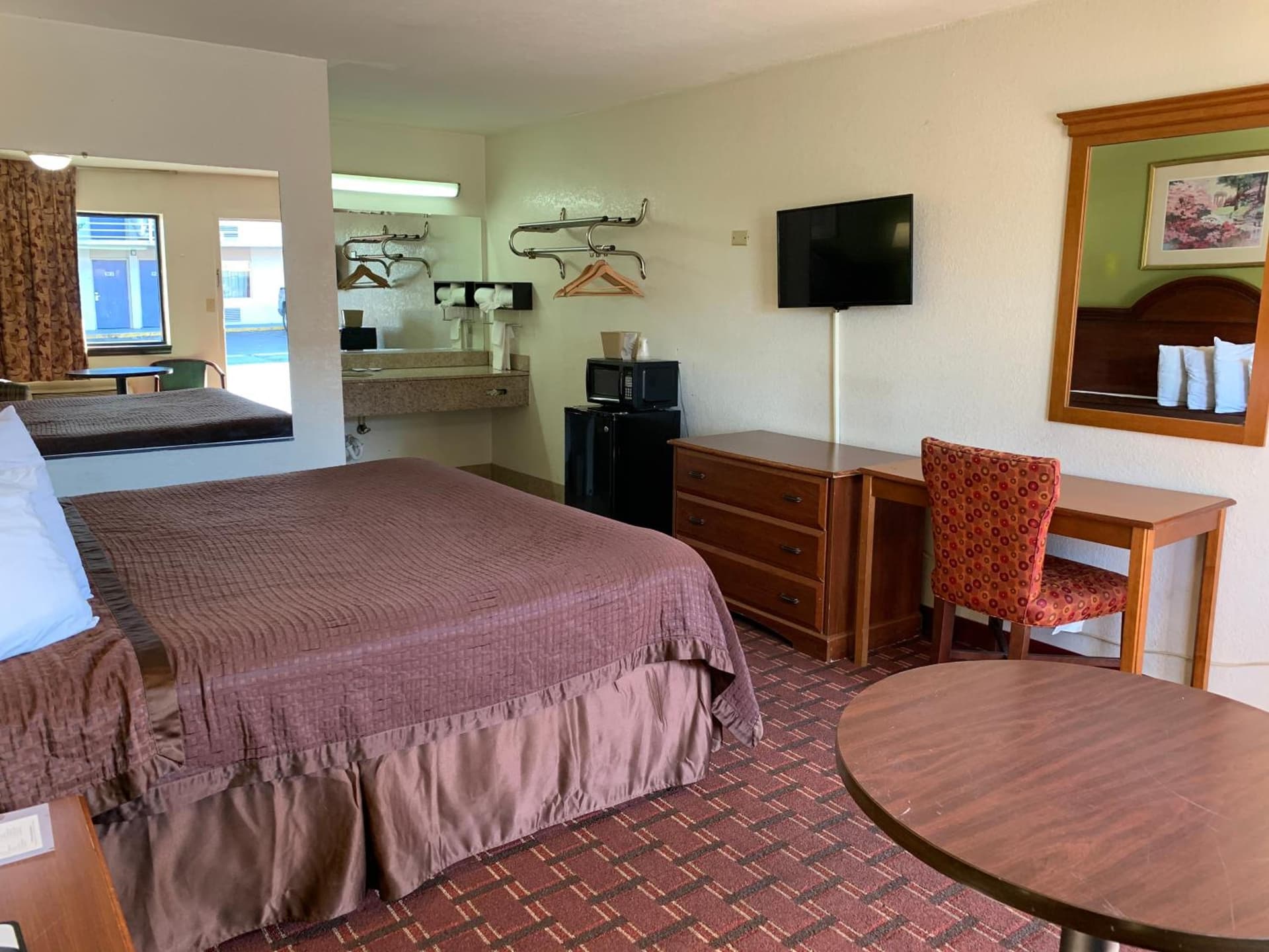 Royal Regency Inn gallery photo in Rock Hill, SC — image 4