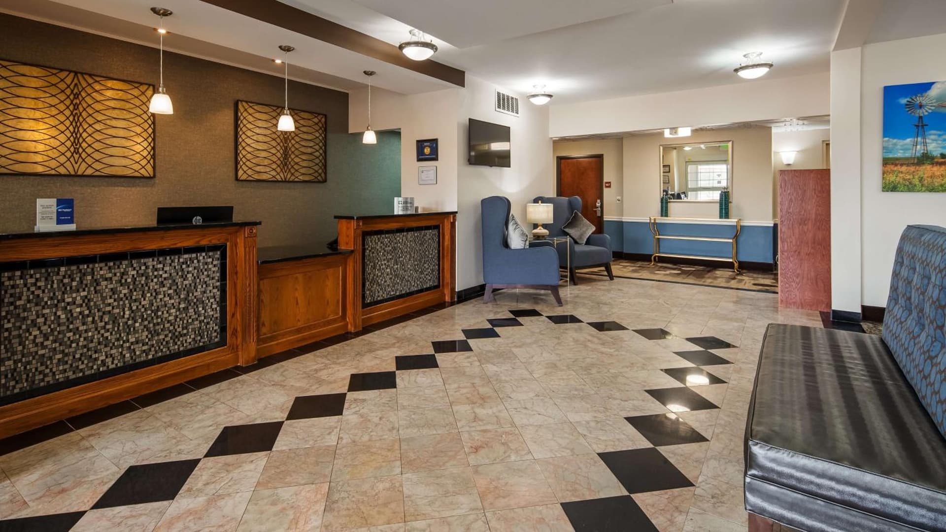 Best Western Plus Wakeeney Inn & Suites interior in WaKeeney, KS — gallery photo 2