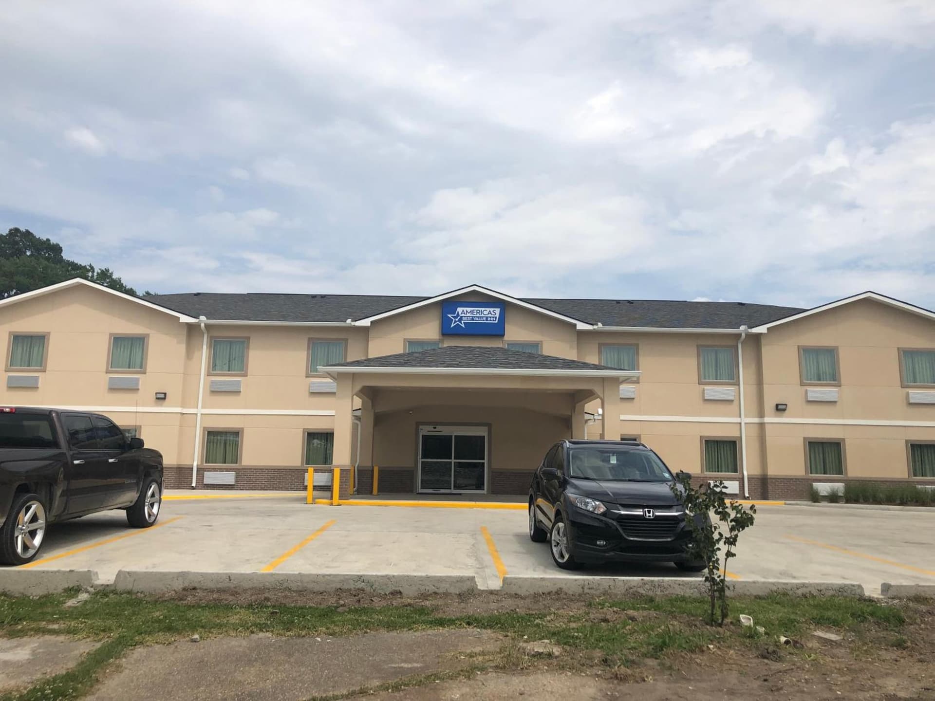 Americas Best Value lnn- Plaquemine featured exterior or lobby in Plaquemine, LA — similar hotel
