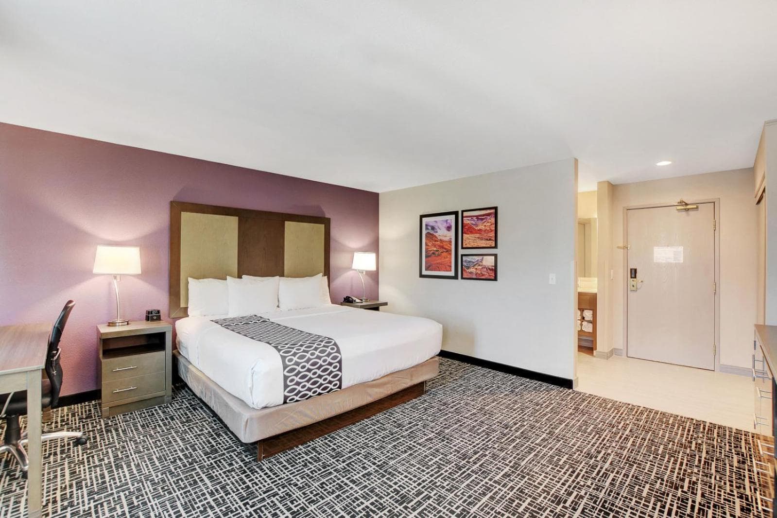 La Quinta Inn & Suites by Wyndham Las Vegas Nellis gallery photo in Las Vegas, NV — image 16