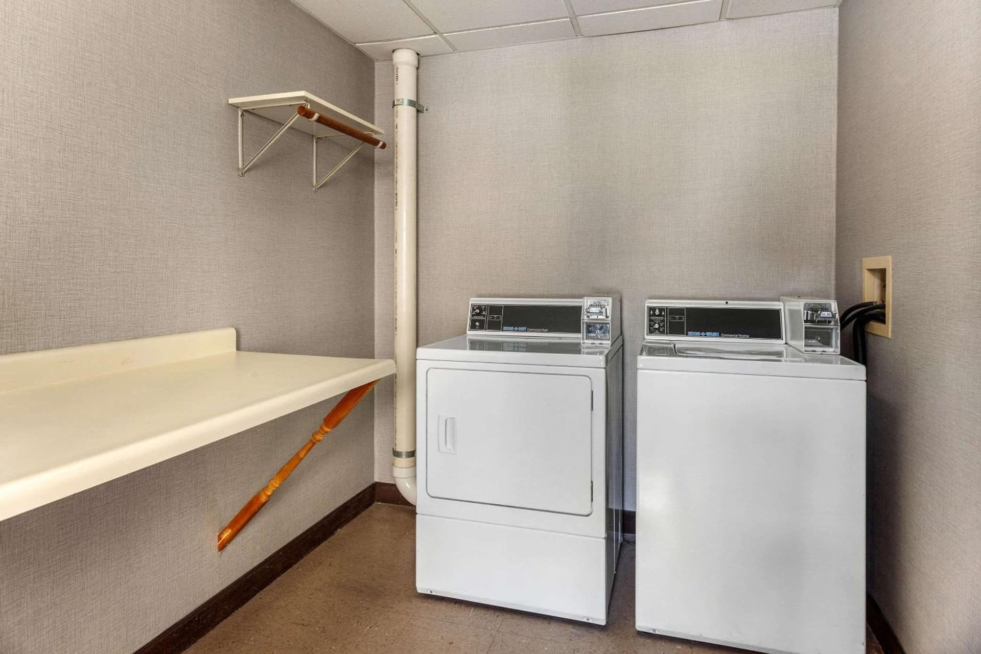 Comfort Suites Green Bay West gallery photo in Green Bay, WI — image 26