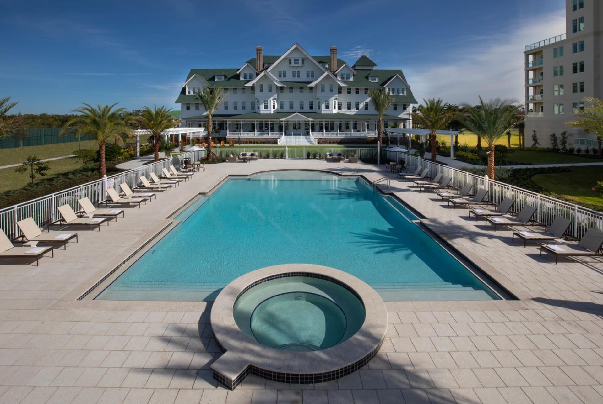 Belleview Inn interior in Belleair, FL — gallery photo 2