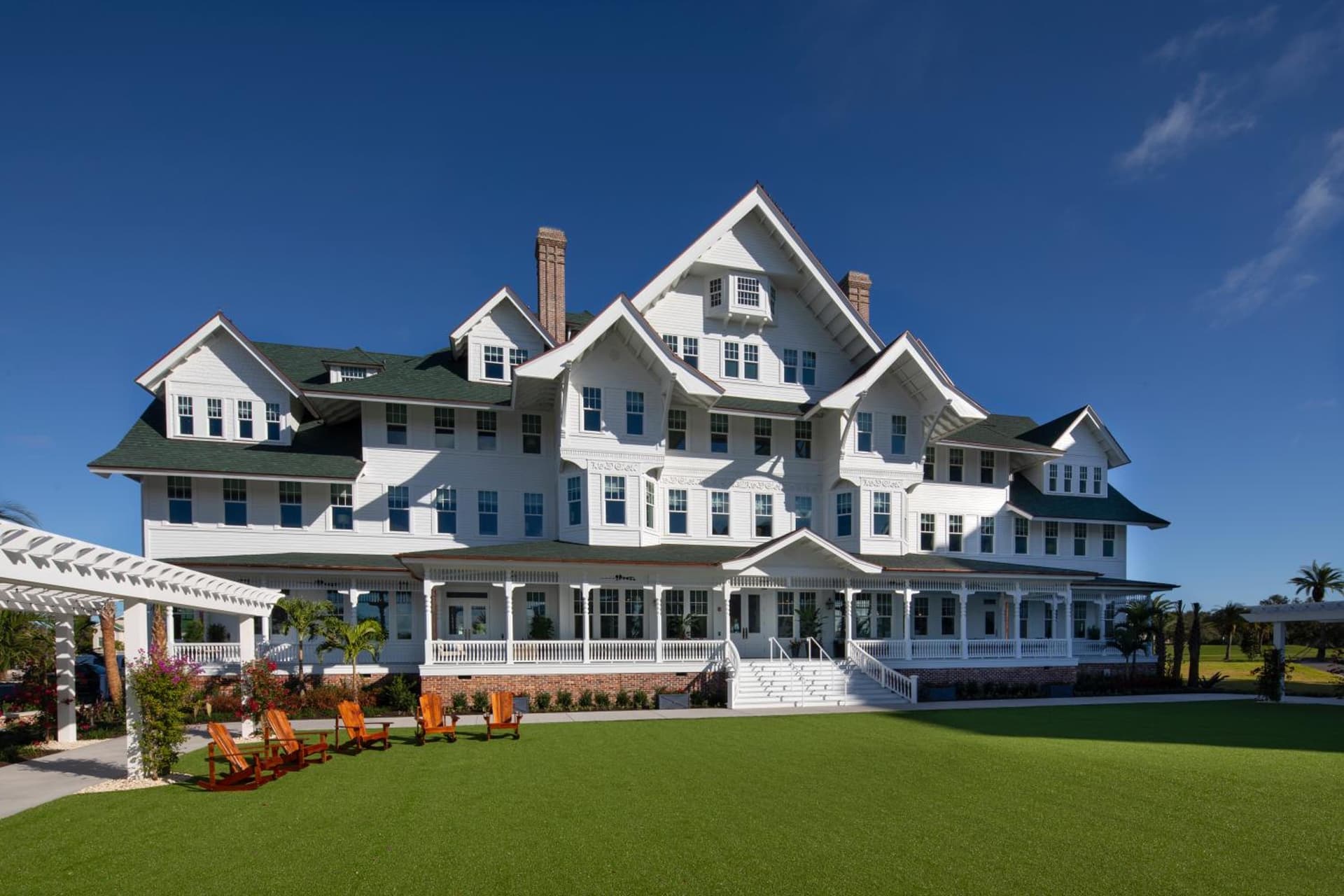 Belleview Inn featured exterior or lobby in Belleair, FL — similar hotel