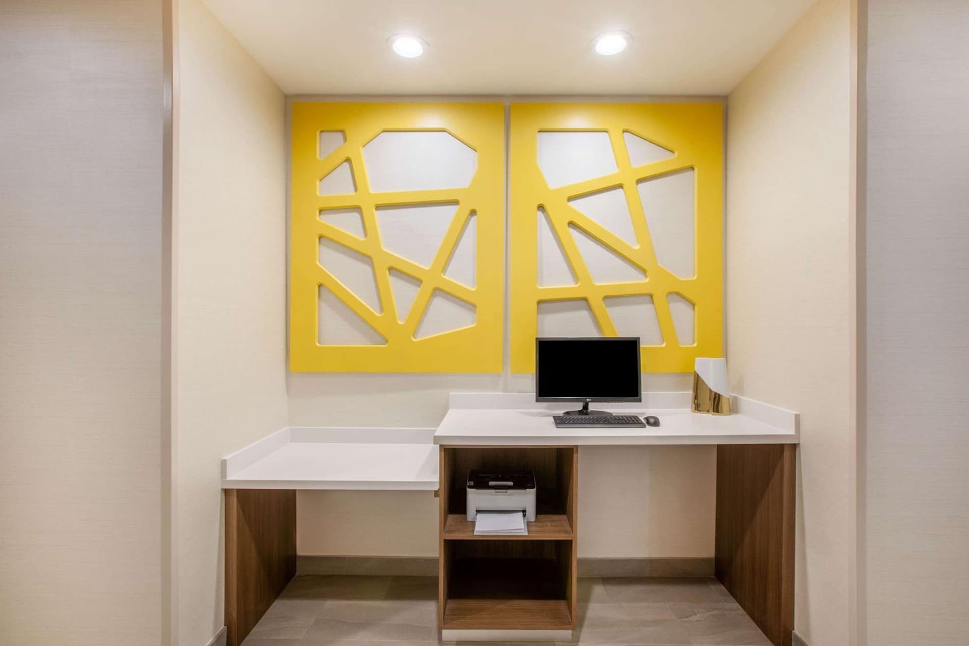 La Quinta by Wyndham Dallas Duncanville gallery photo in Duncanville, TX — image 13