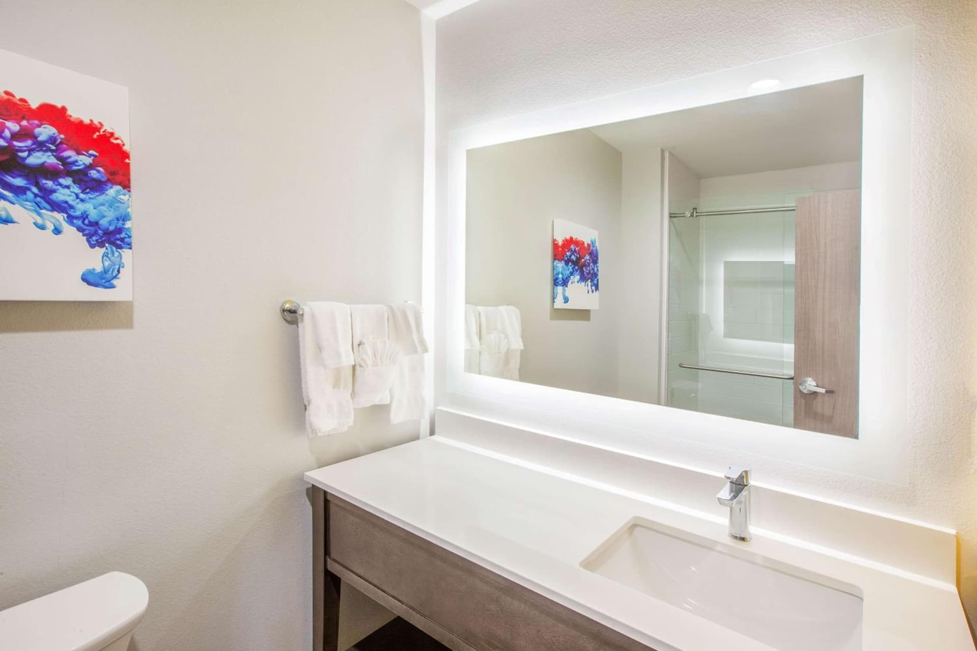La Quinta by Wyndham Dallas Duncanville interior in Duncanville, TX — gallery photo 2