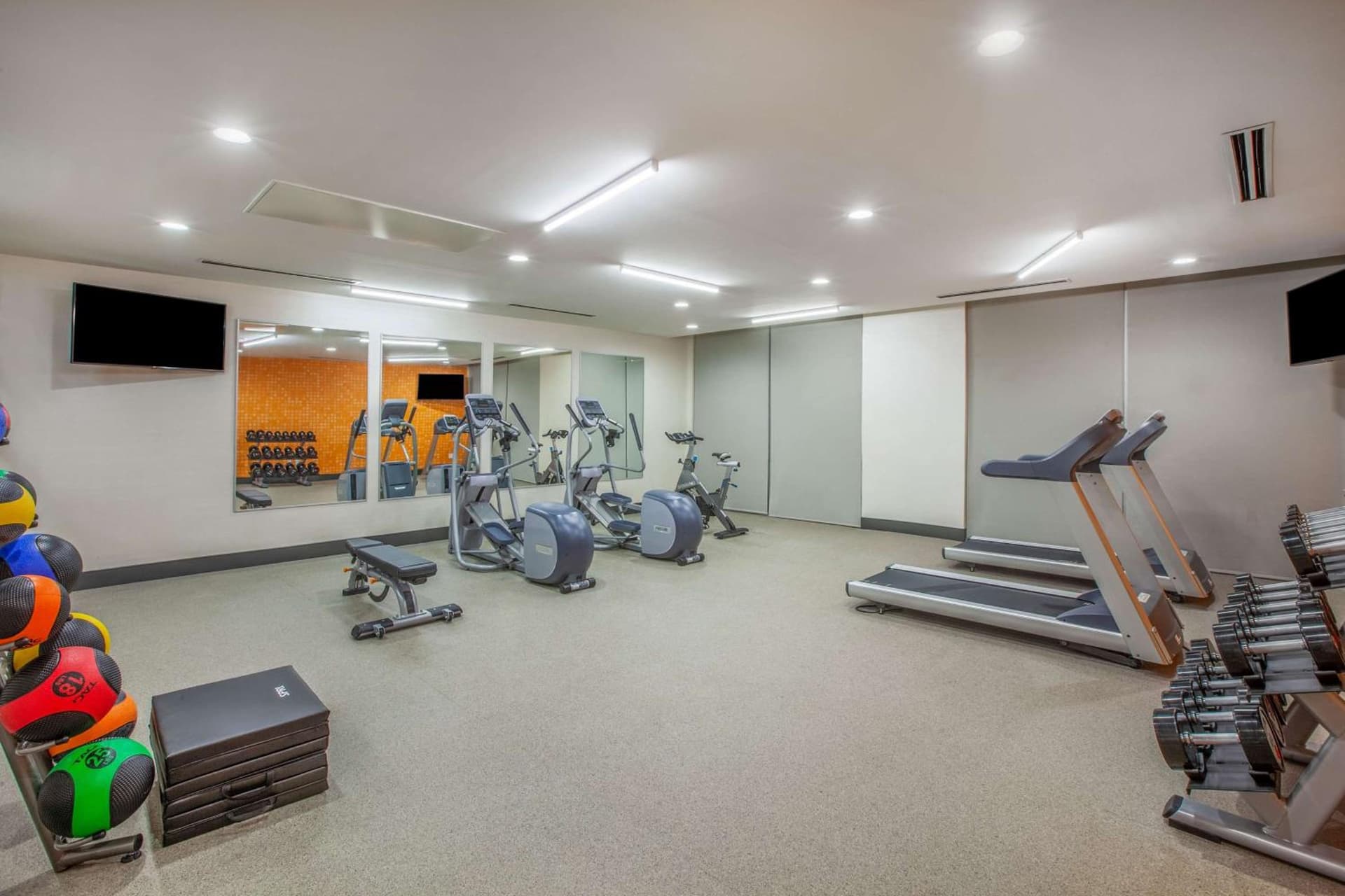 La Quinta by Wyndham Dallas Duncanville gallery photo in Duncanville, TX — image 8