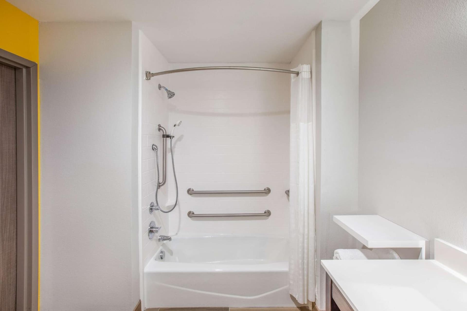 La Quinta by Wyndham Dallas Duncanville gallery photo in Duncanville, TX — image 18