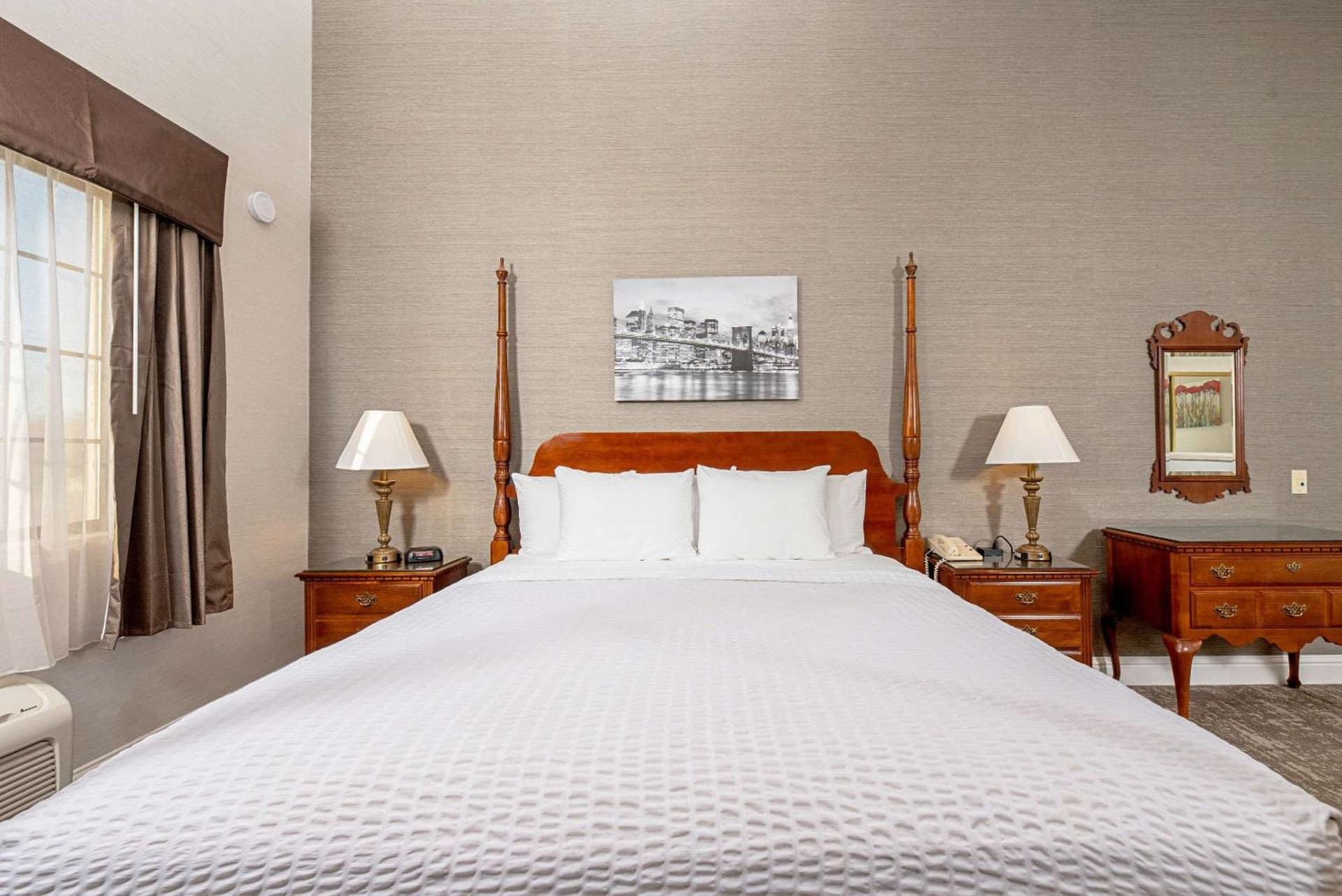 Clarion Inn Silicon Valley property views in San Jose, CA — gallery photo 3