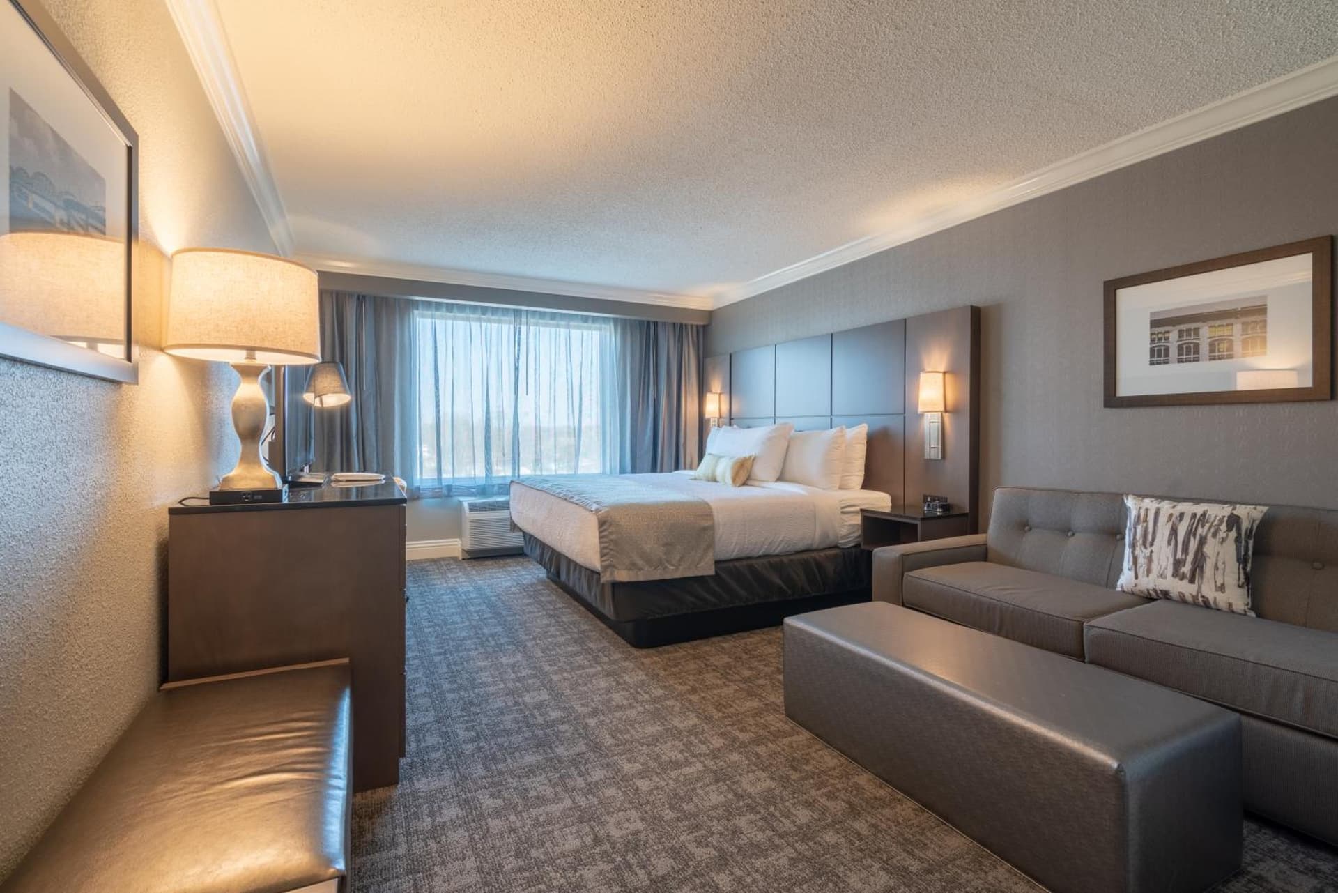 Cottonwood Airport & Expo Hotel Louisville gallery photo in Louisville, KY — image 45