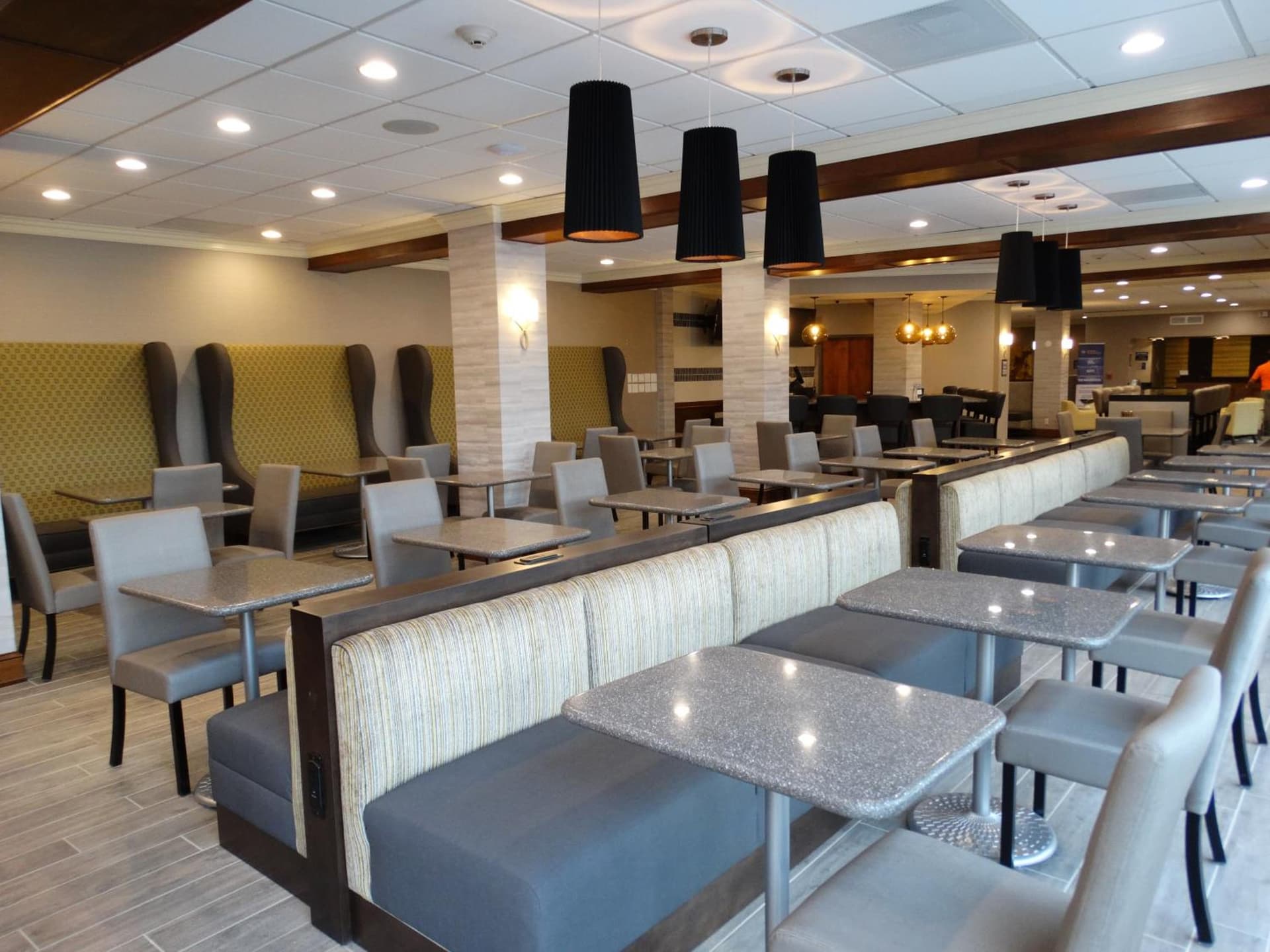 Cottonwood Airport & Expo Hotel Louisville gallery photo in Louisville, KY — image 15