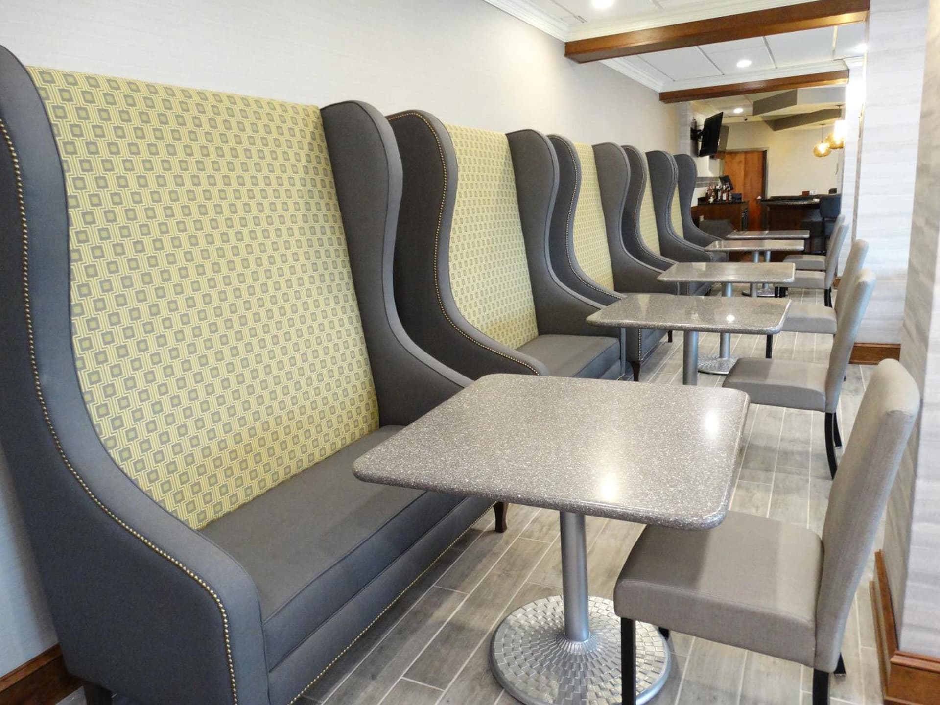 Cottonwood Airport & Expo Hotel Louisville gallery photo in Louisville, KY — image 60