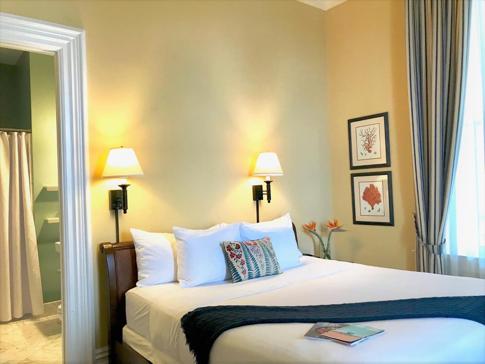 West Cliff Inn, A Four Sisters Inn interior in Santa Cruz, CA — gallery photo 2