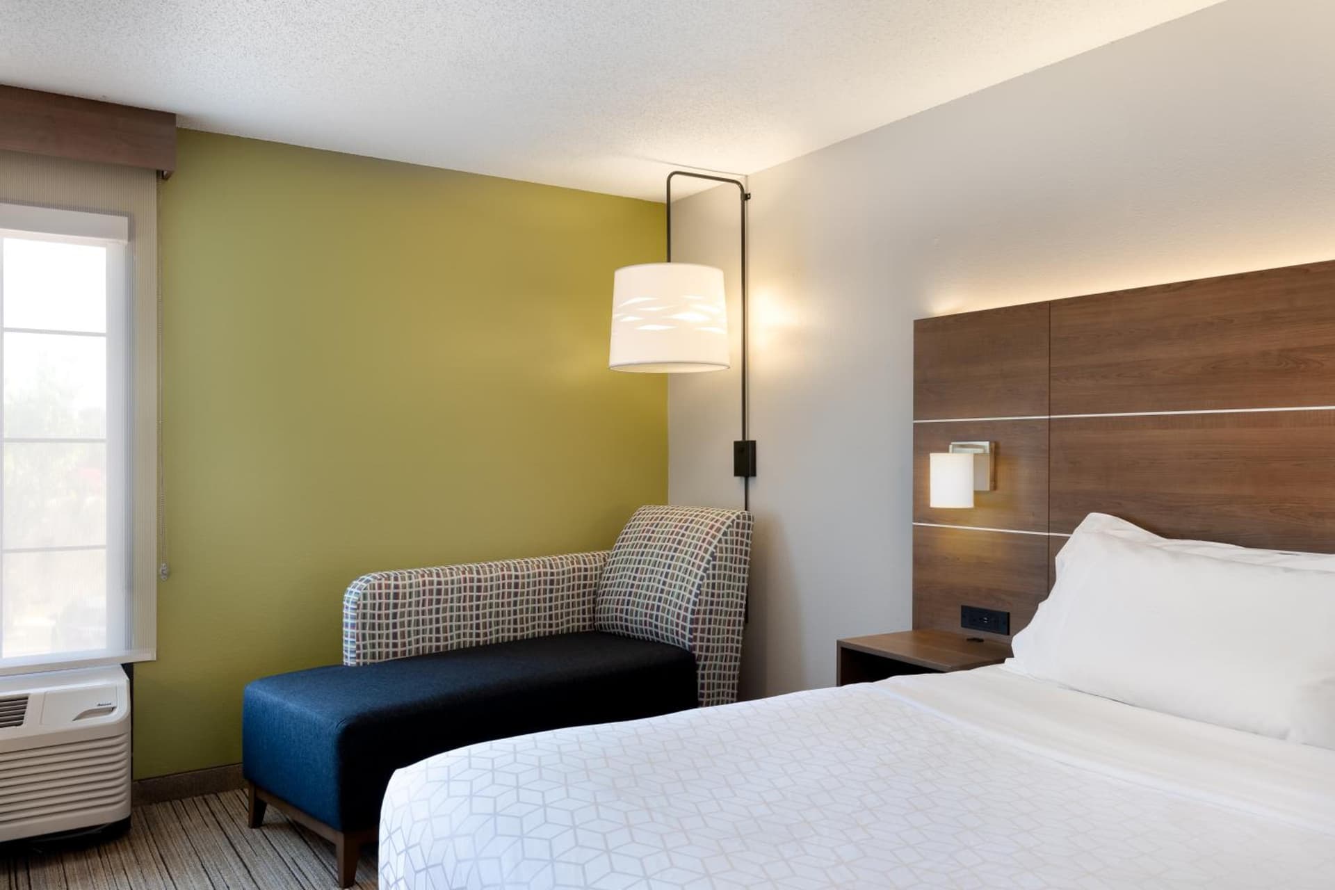 Holiday Inn Express & Suites Milton East I-10 by IHG interior in Milton, FL — gallery photo 2