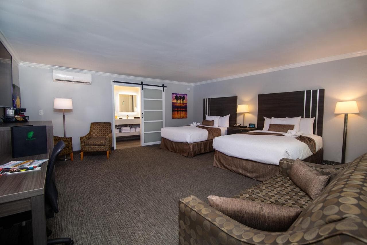 Palm Garden Hotel gallery photo in Thousand Oaks, CA — image 43