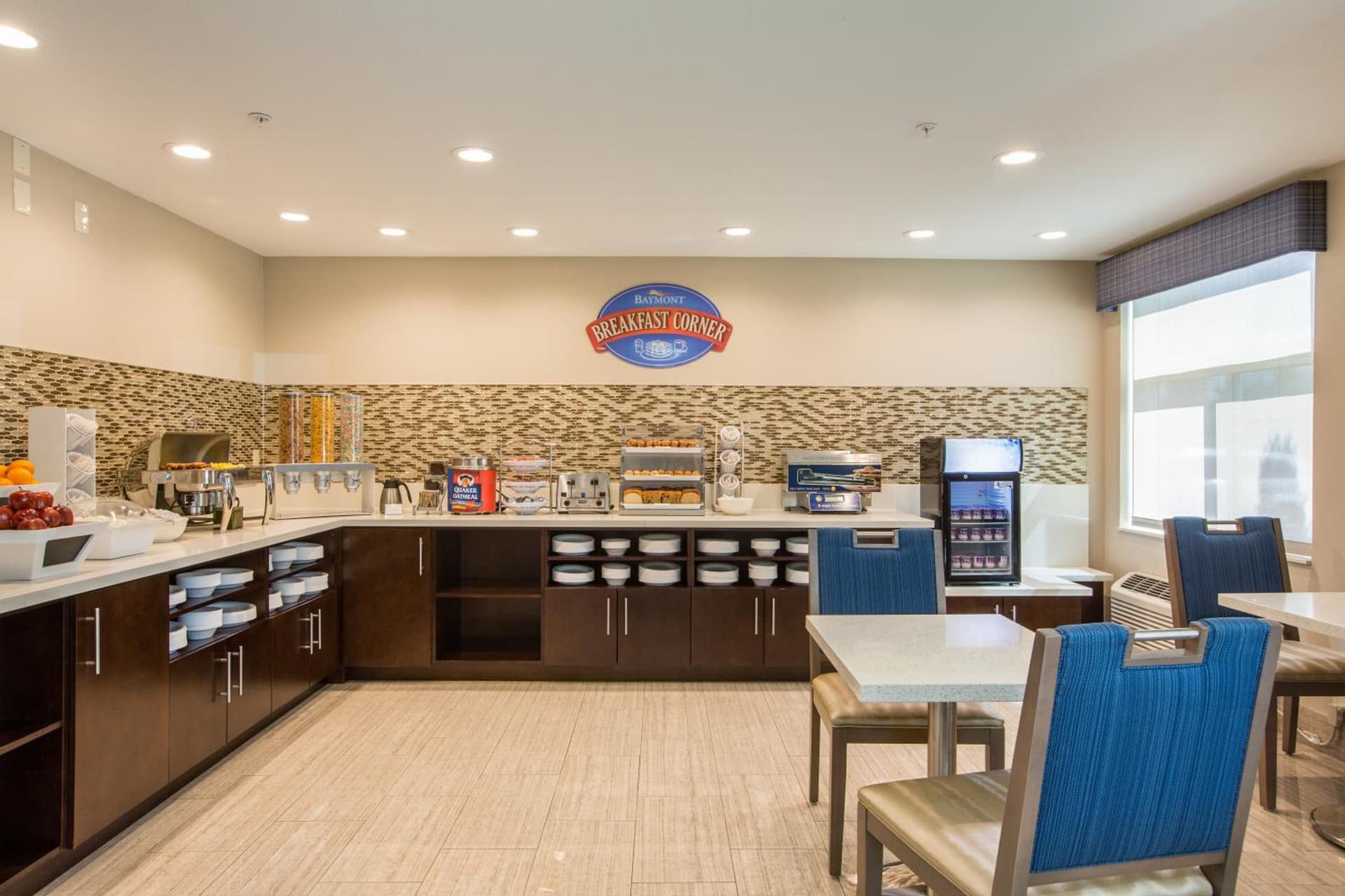 Baymont by Wyndham Albuquerque Airport gallery photo in Albuquerque, NM — image 11