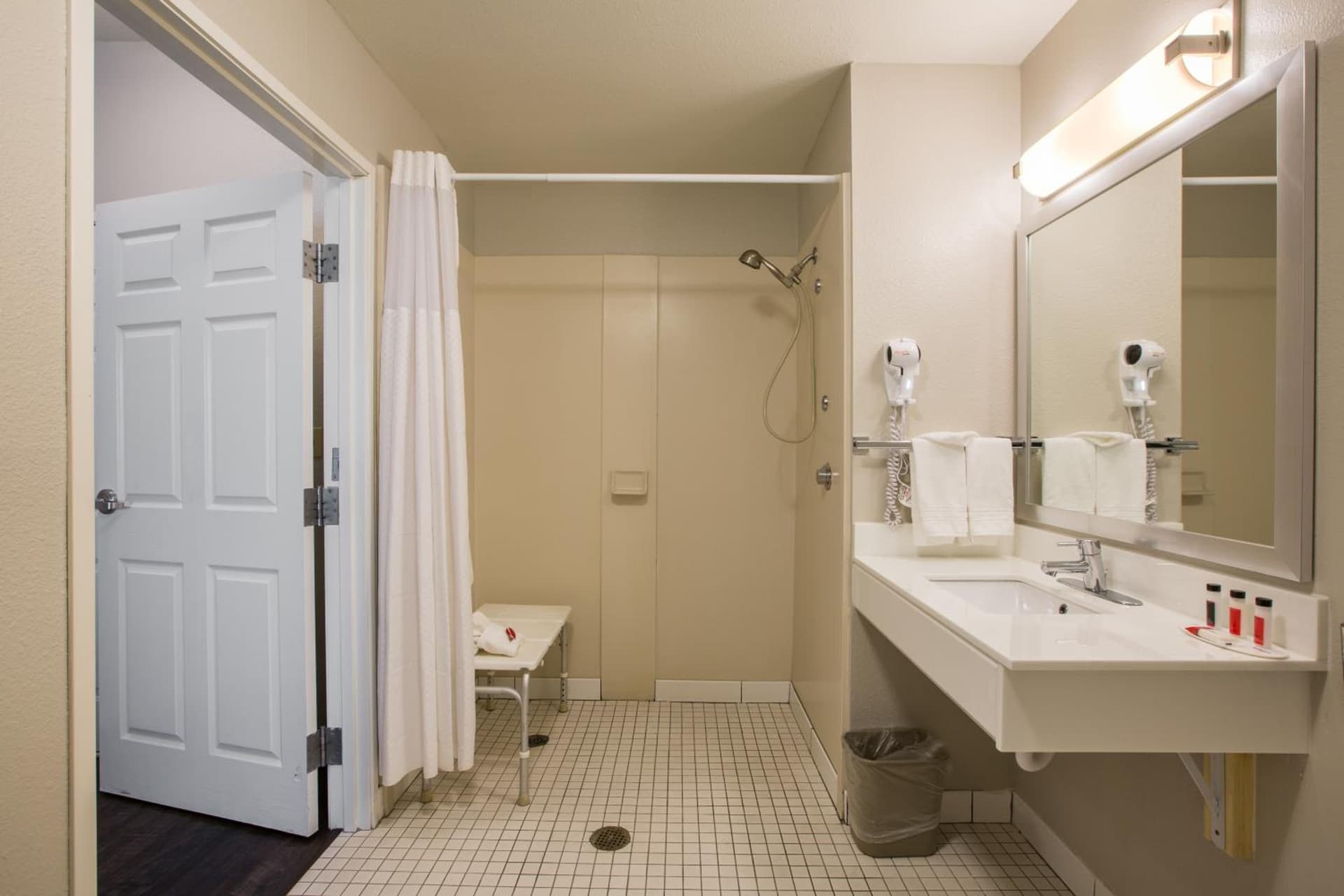 Baymont by Wyndham Albuquerque Airport gallery photo in Albuquerque, NM — image 46