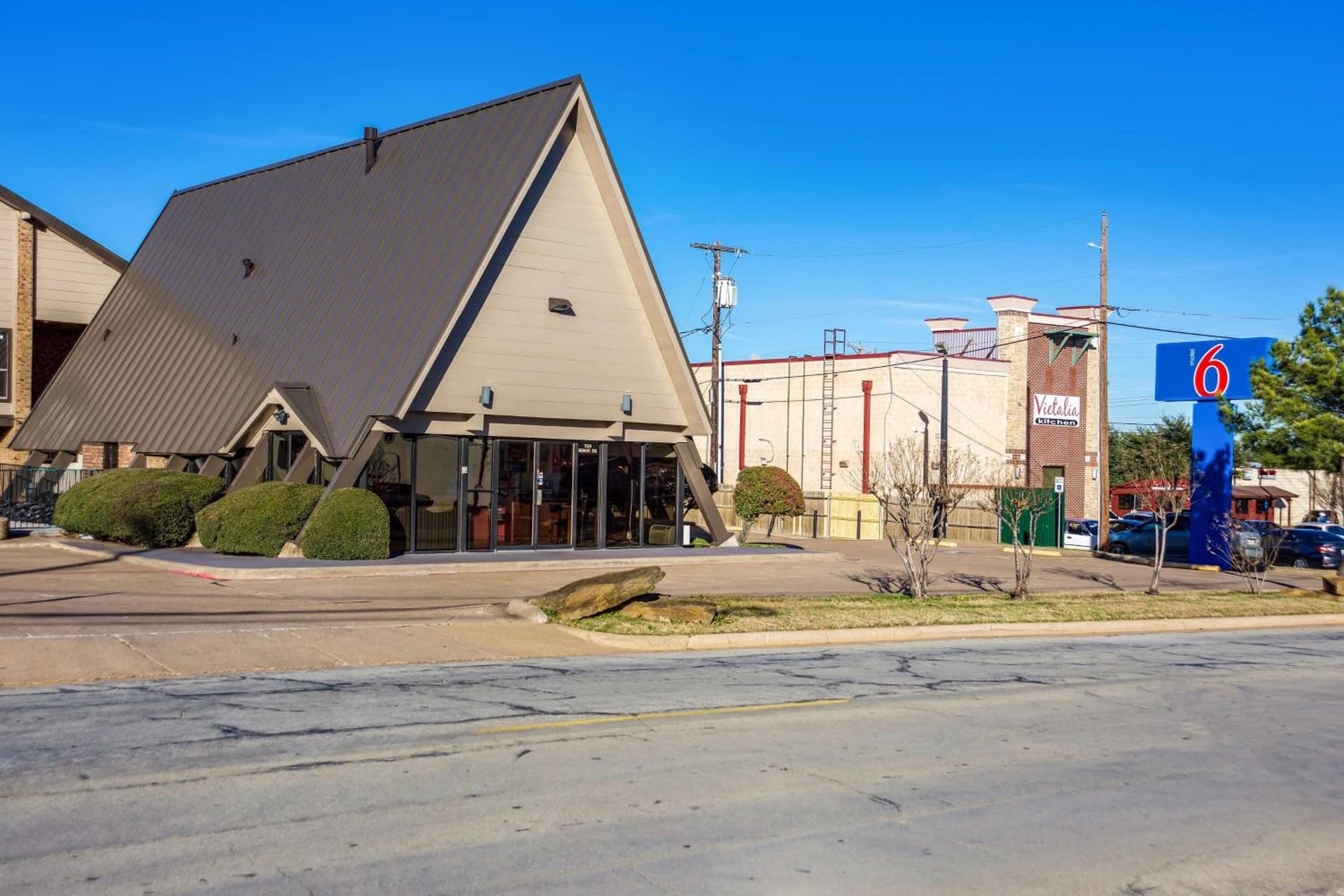 Motel 6-Arlington, TX - UTA featured exterior or lobby in Arlington, TX — similar hotel