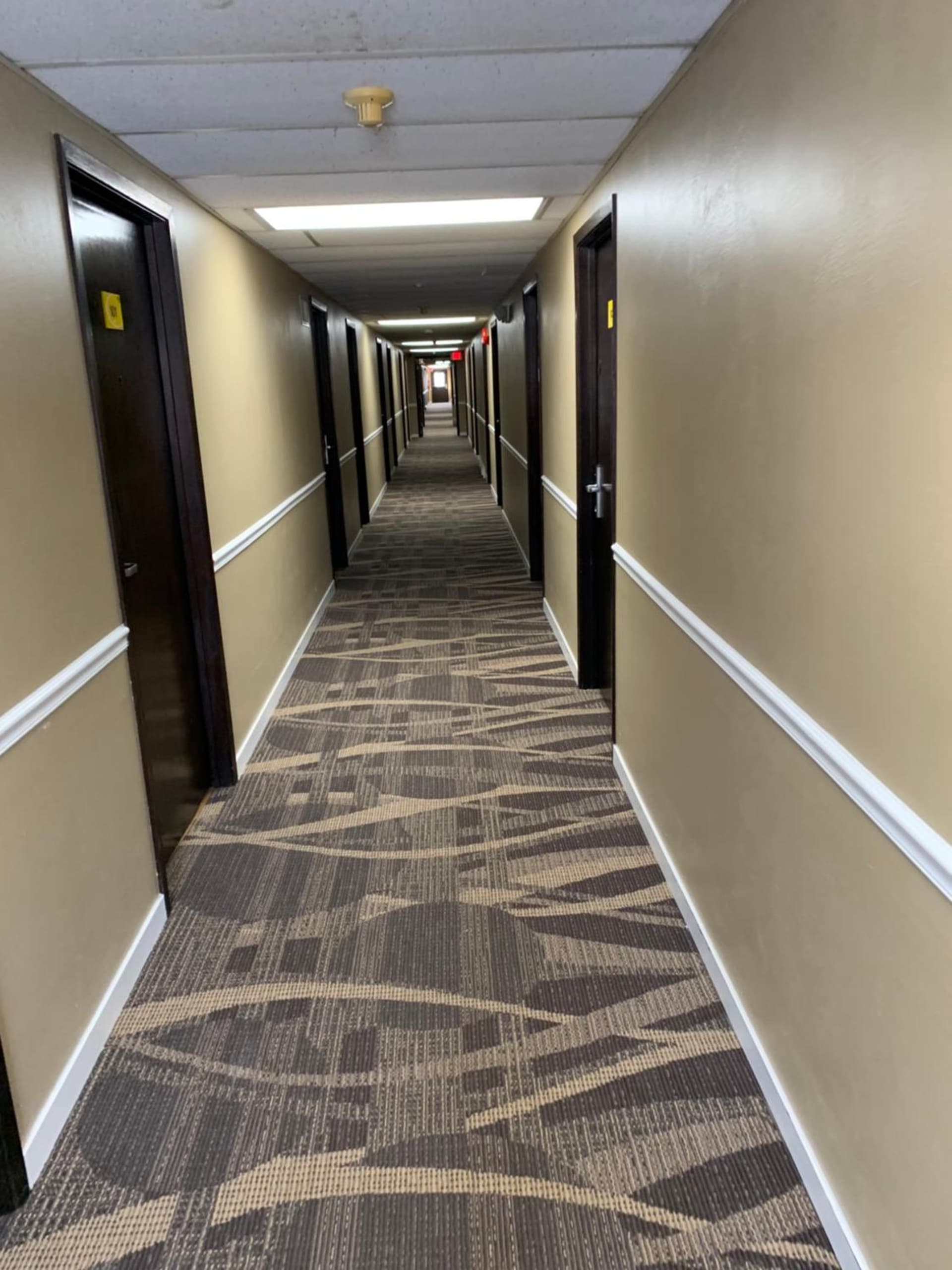 Super 8 by Wyndham Eau Claire WI gallery photo in Eau Claire, WI — image 29