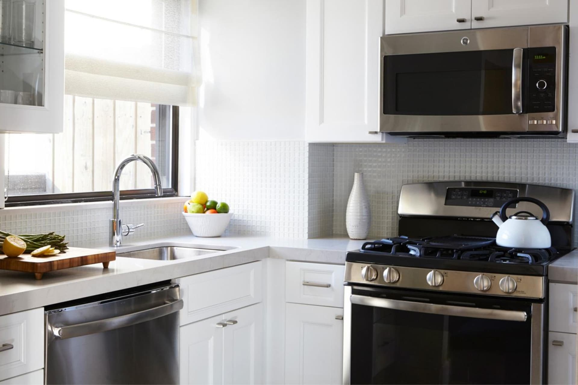 The Gardens Sonesta ES Suites New York interior in New York, NY — gallery photo 2