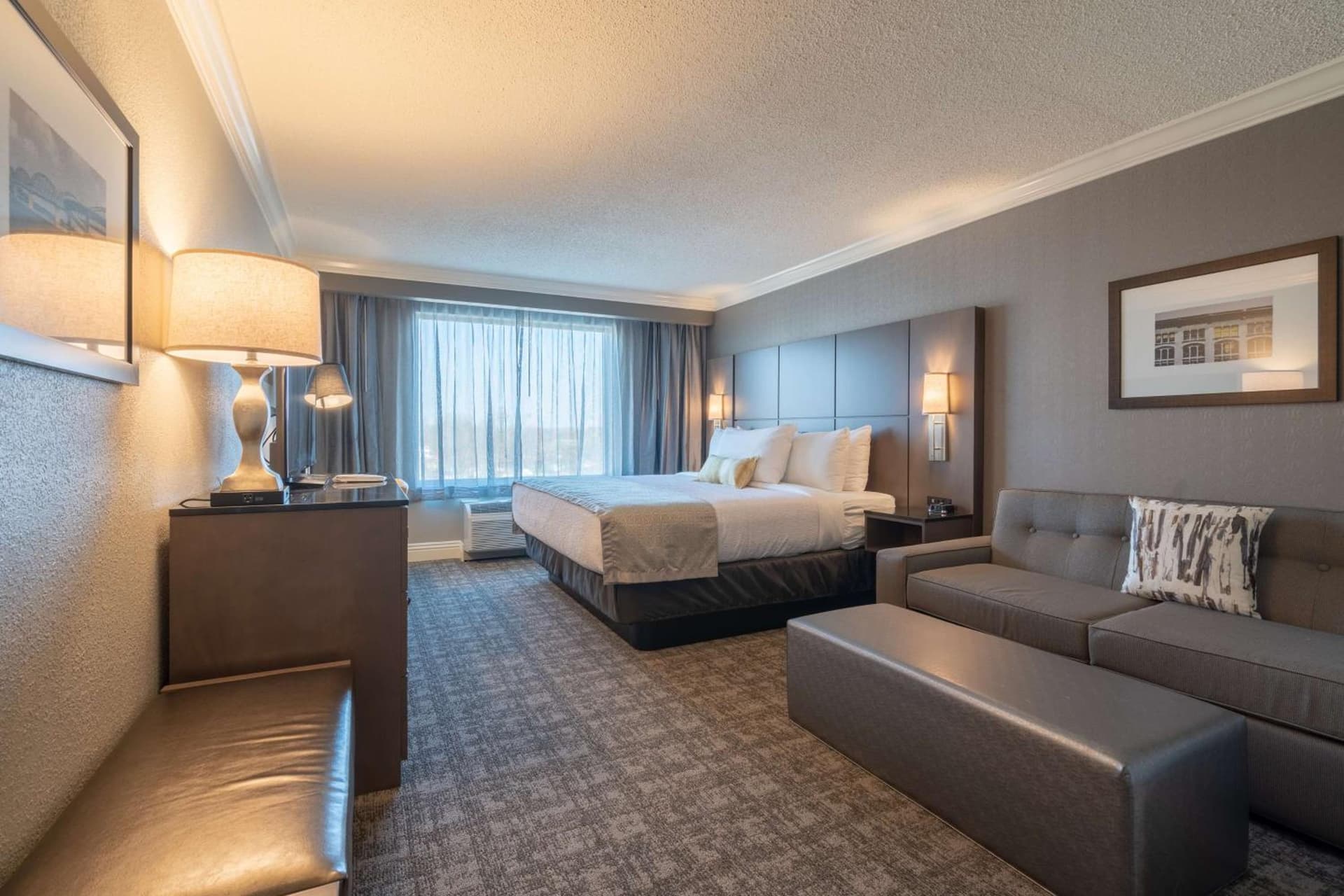 Cottonwood Airport & Expo Hotel Louisville gallery photo in Louisville, KY — image 32