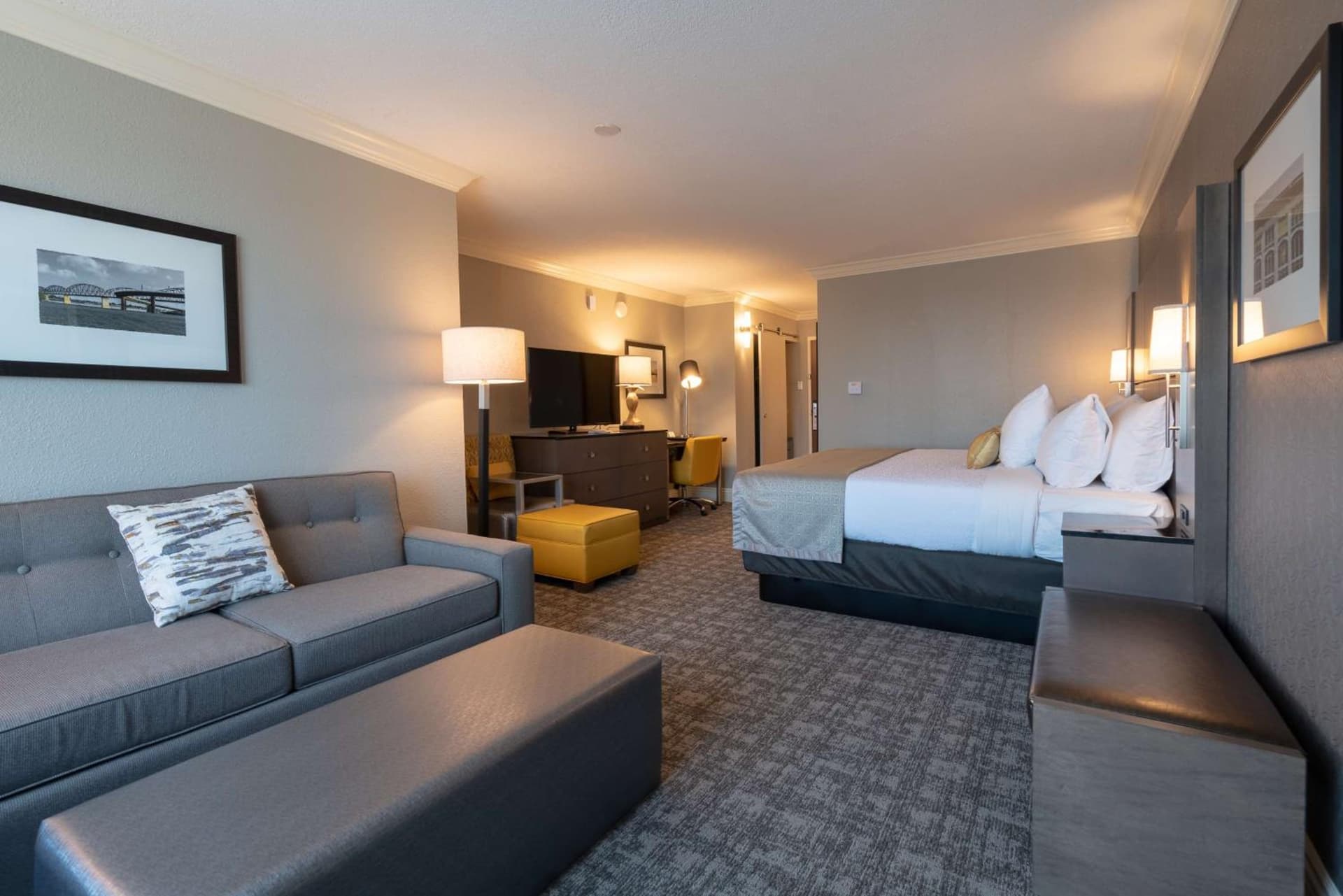 Cottonwood Airport & Expo Hotel Louisville gallery photo in Louisville, KY — image 31