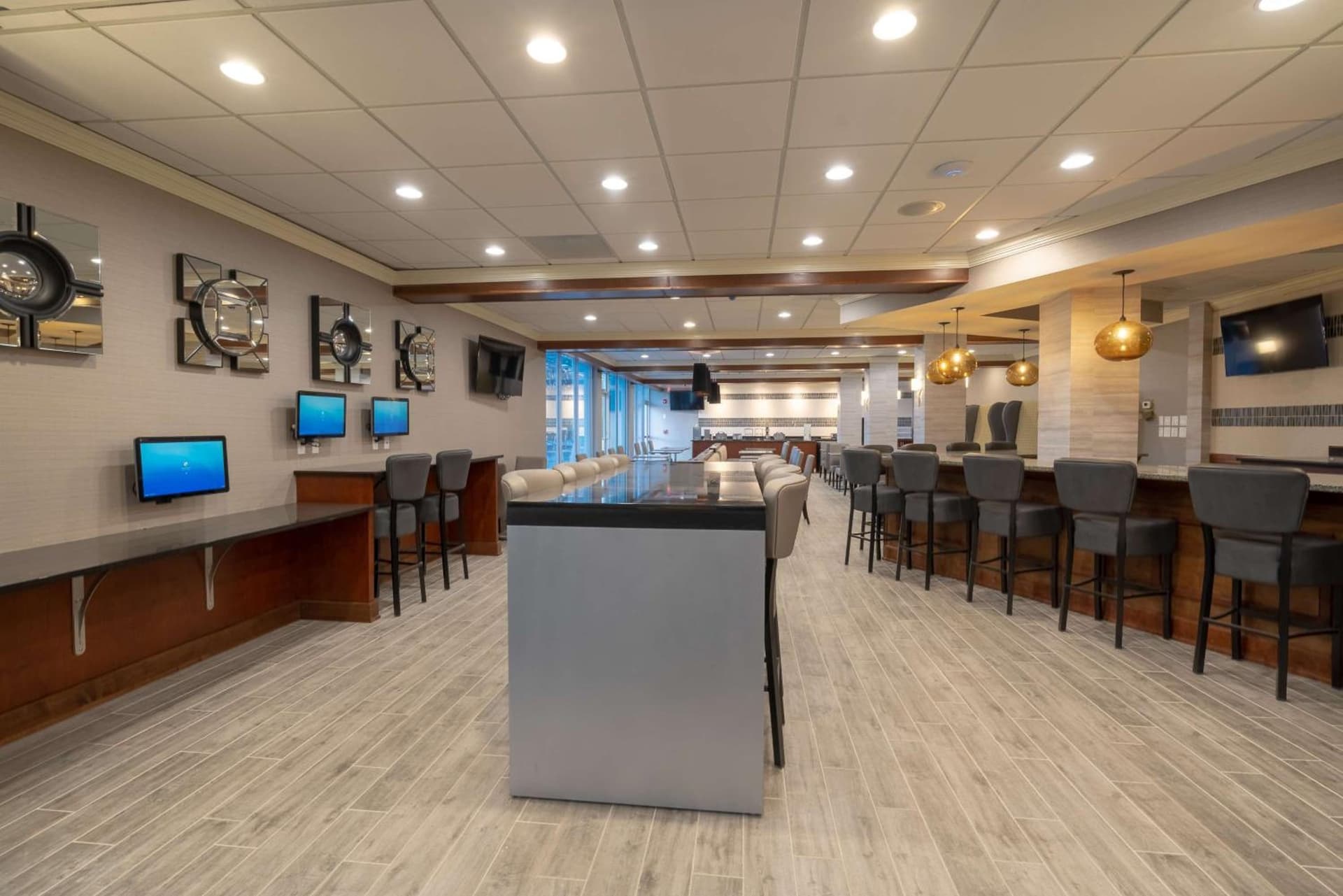 Cottonwood Airport & Expo Hotel Louisville gallery photo in Louisville, KY — image 28