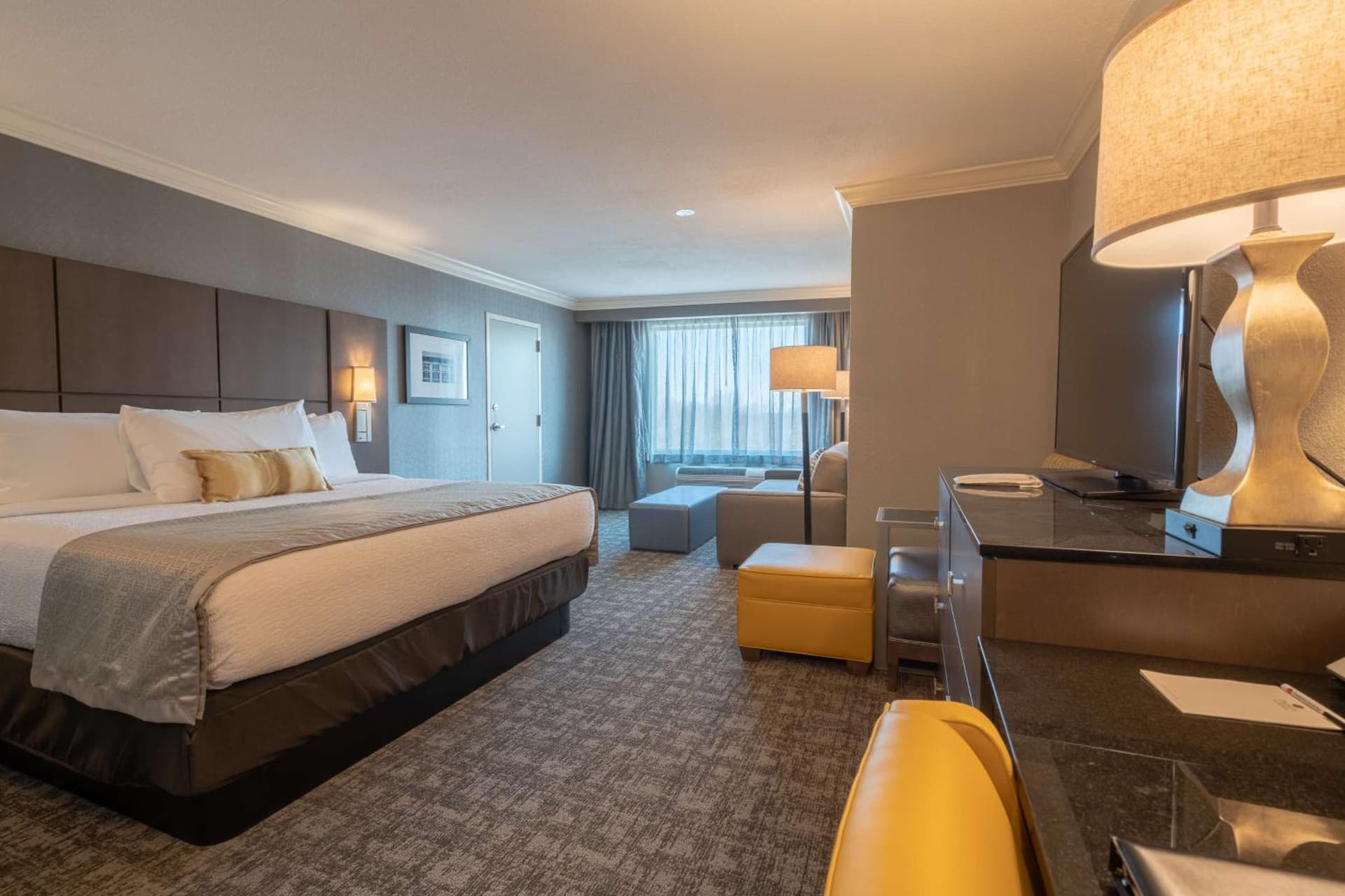 Cottonwood Airport & Expo Hotel Louisville gallery photo in Louisville, KY — image 11