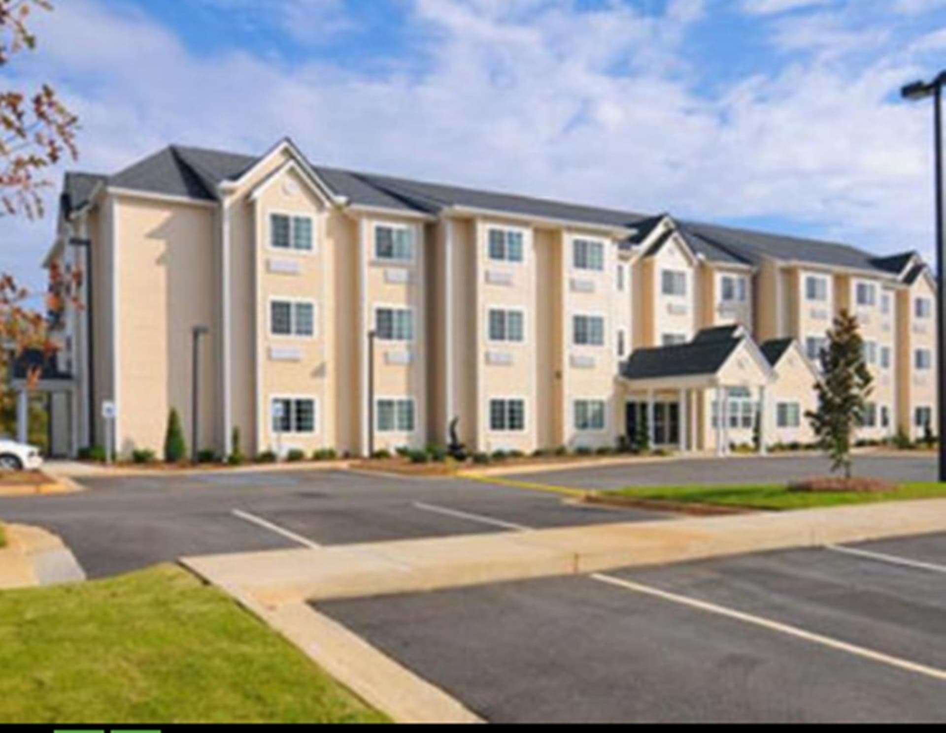 Microtel Inn & Suites by Wyndham Ozark interior in Ozark, AL — gallery photo 2