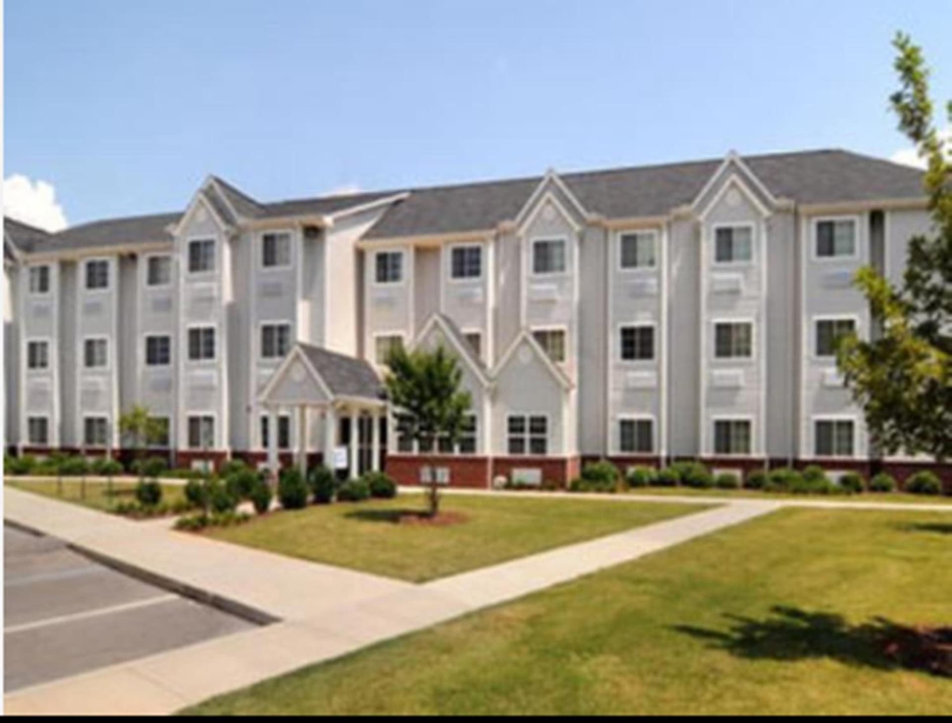 Microtel Inn & Suites by Wyndham Huntsville gallery photo in Huntsville, AL — image 7