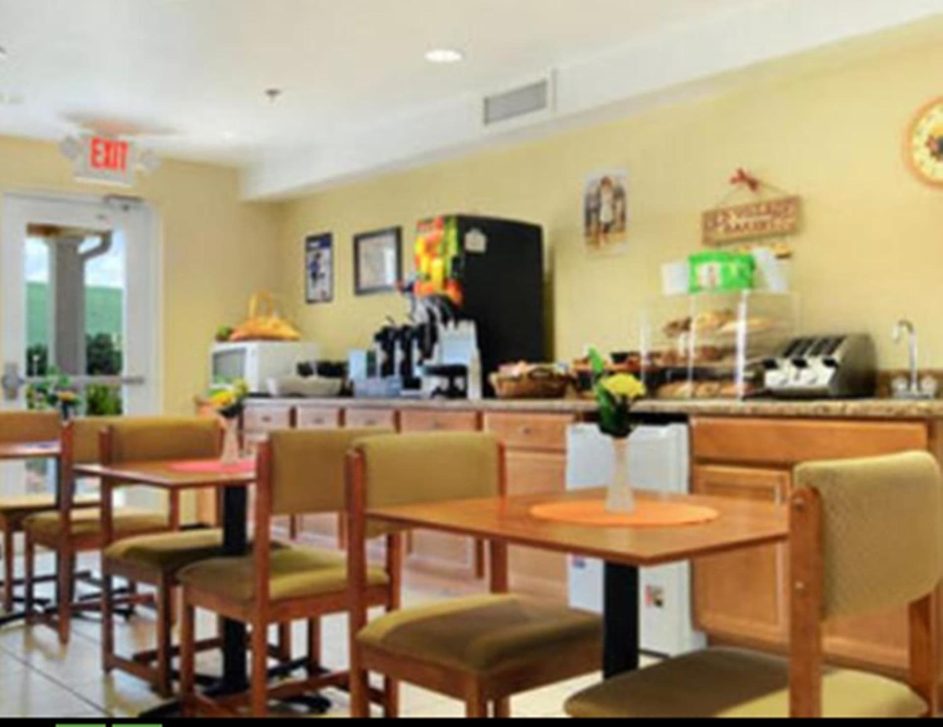 Microtel Inn & Suites by Wyndham Huntsville gallery photo in Huntsville, AL — image 6