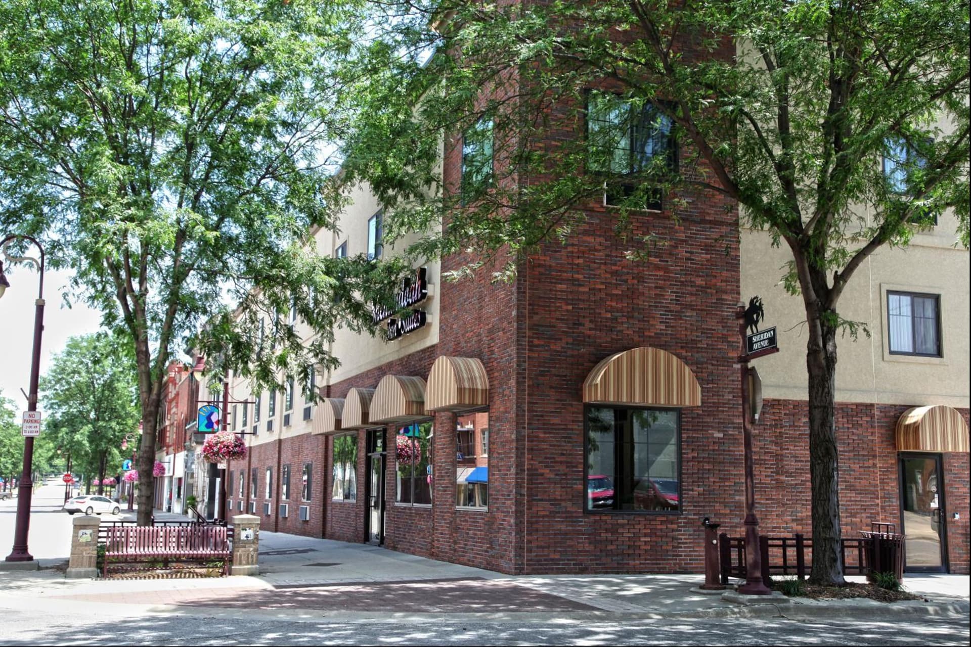 Shenandoah Inn & Suites featured exterior or lobby in Shenandoah, IA — similar hotel
