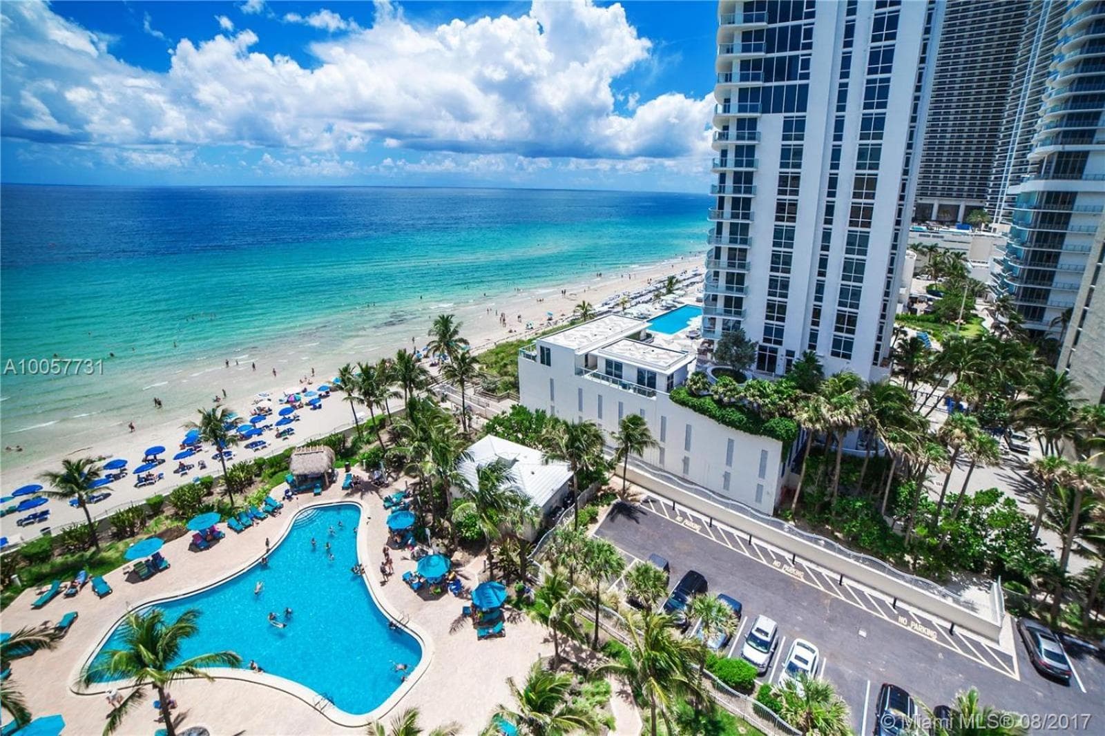 Tides Apt on Hollywood Beach interior in Hollywood, FL — gallery photo 2