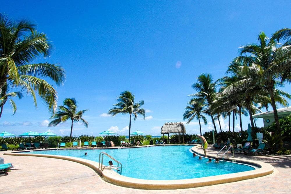 Tides Apt on Hollywood Beach property views in Hollywood, FL — gallery photo 3