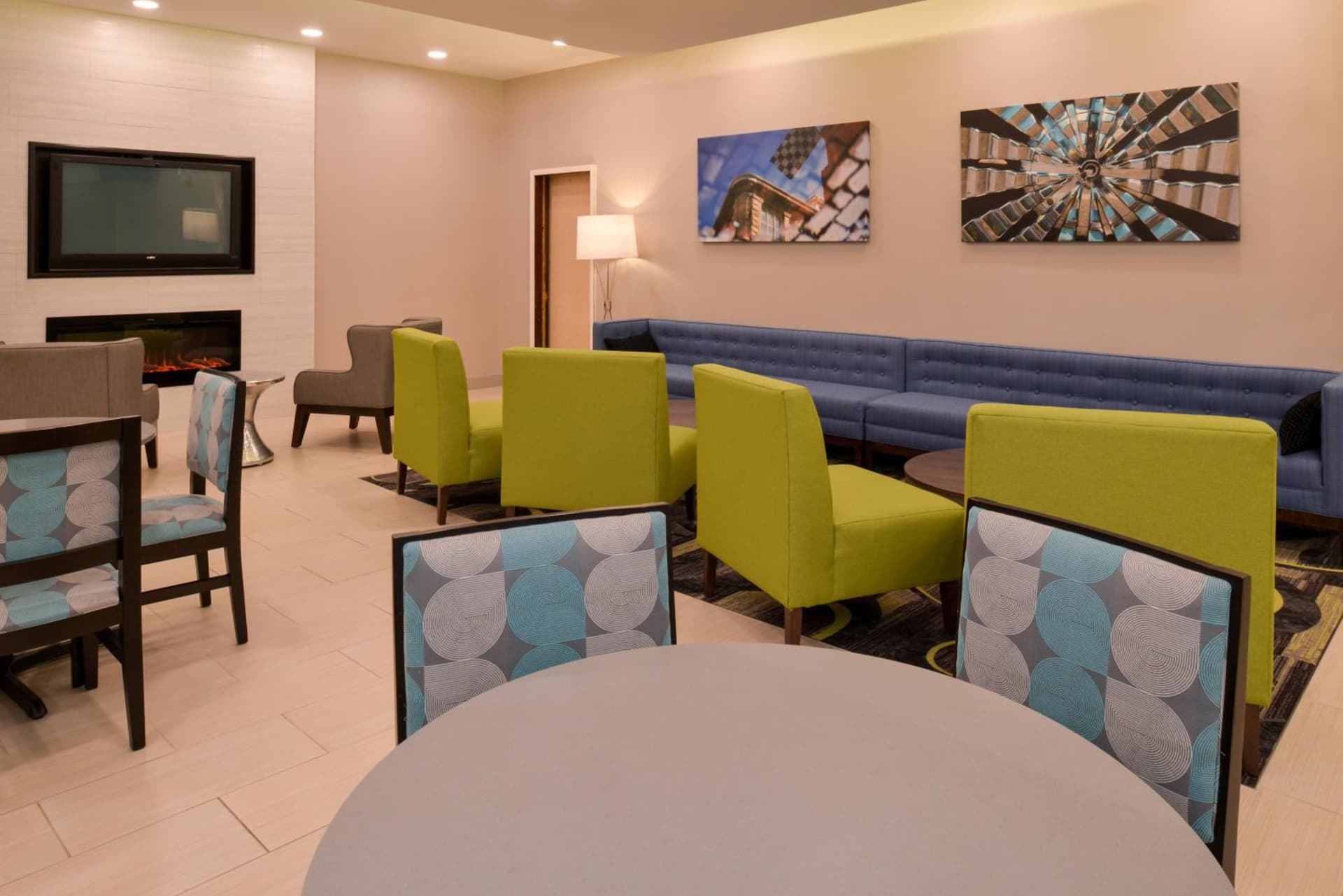 La Quinta by Wyndham Indianapolis South gallery photo in Indianapolis, IN — image 24