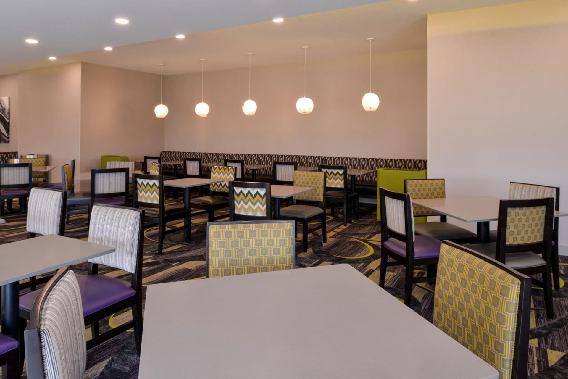 La Quinta by Wyndham Indianapolis South gallery photo in Indianapolis, IN — image 38