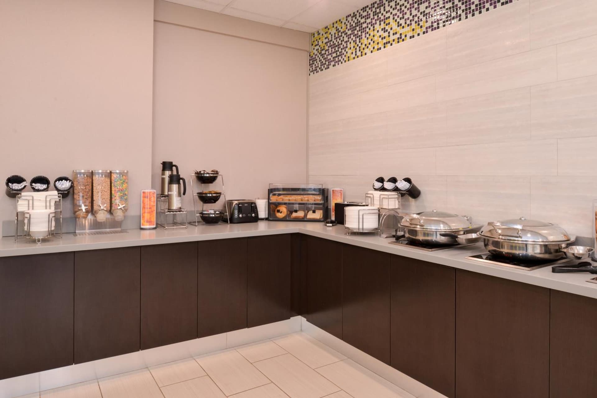 La Quinta by Wyndham Indianapolis South gallery photo in Indianapolis, IN — image 47