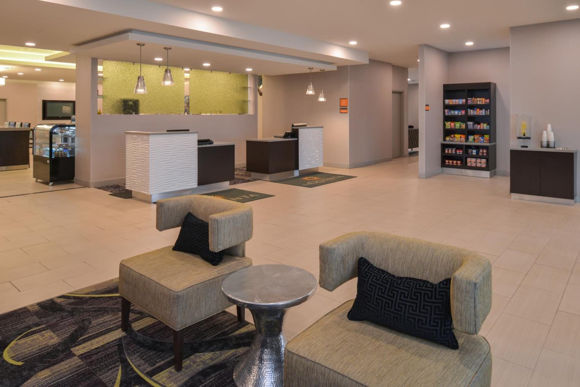 La Quinta by Wyndham Indianapolis South interior in Indianapolis, IN — gallery photo 2