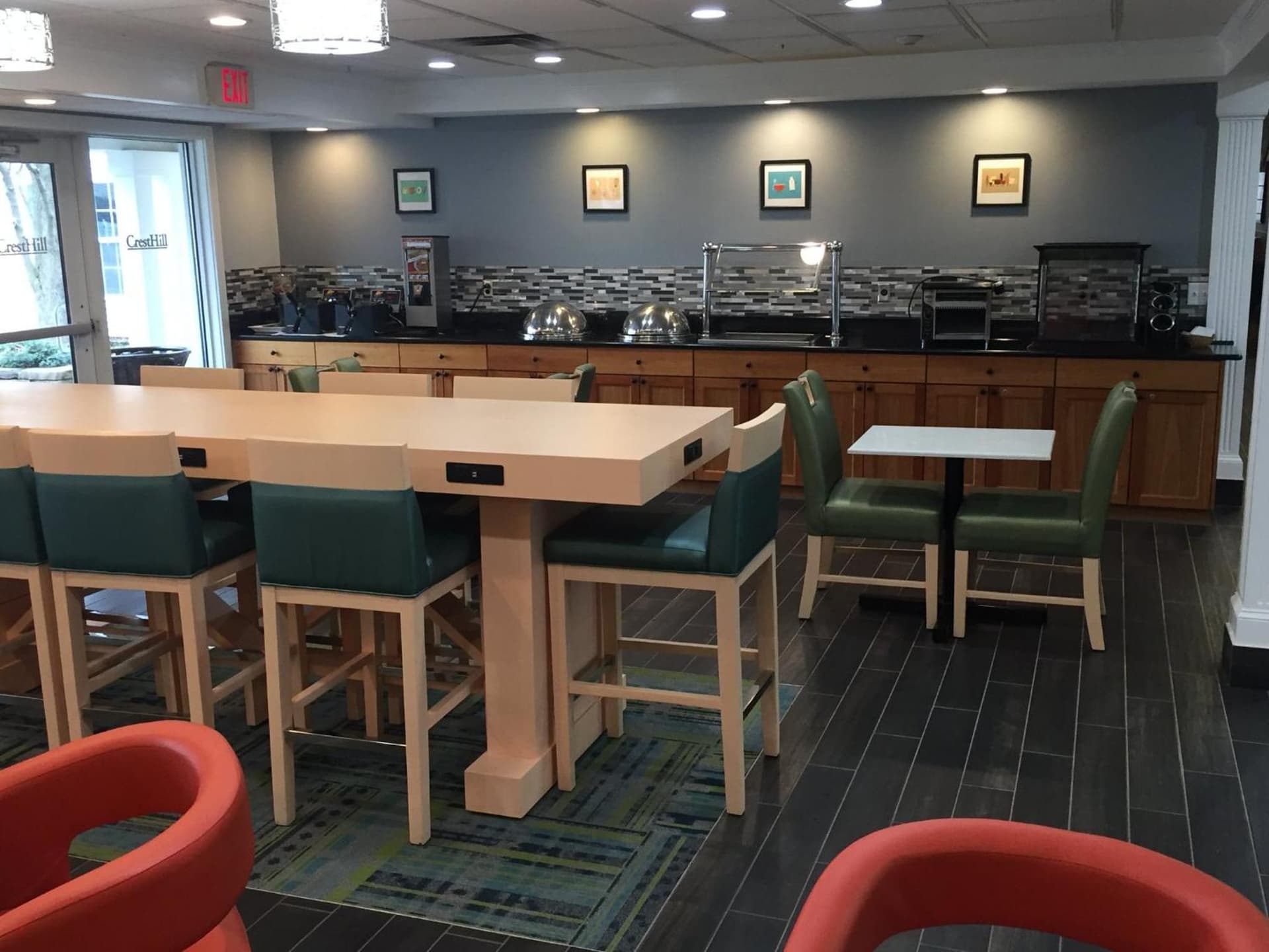 Cresthill Suites Syracuse interior in East Syracuse, NY — gallery photo 2