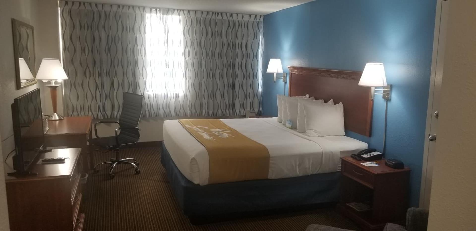 Days Inn & Suites by Wyndham Tallahassee Conf Center I-10 gallery photo in Tallahassee, FL — image 13