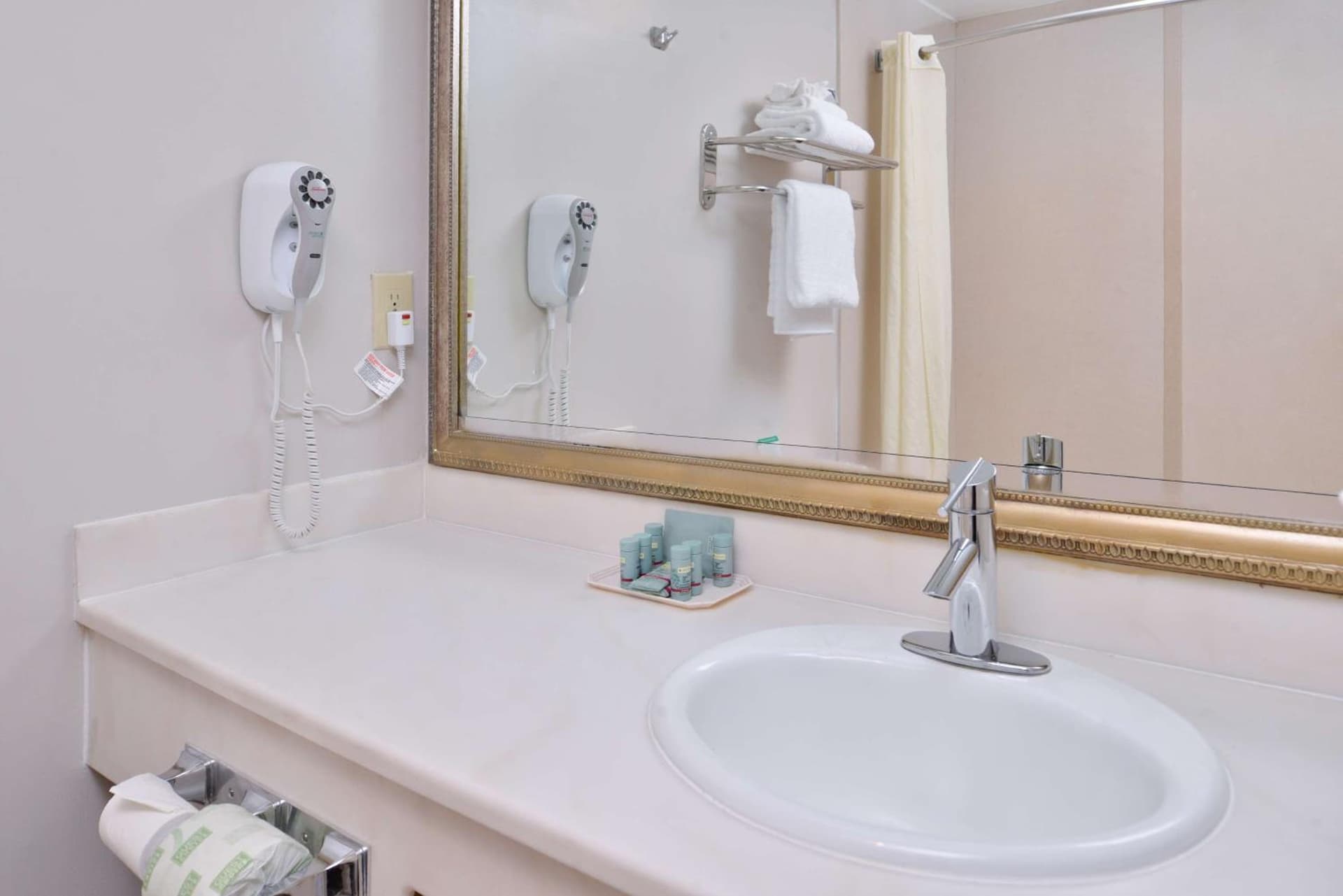 Best Western Airpark Hotel - LAX Airport LA Stadium gallery photo in Inglewood, CA — image 27