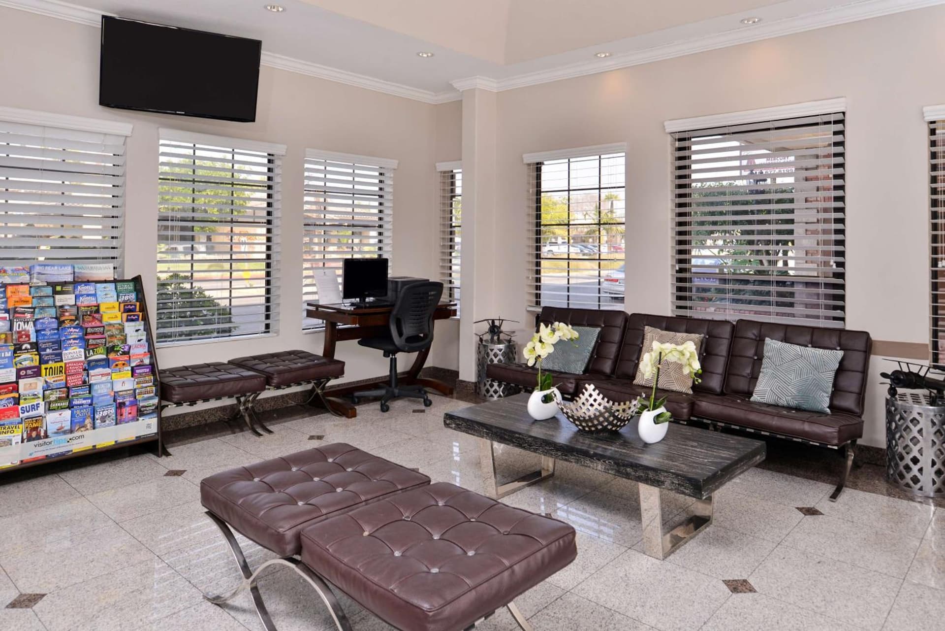 Best Western Airpark Hotel - LAX Airport LA Stadium property views in Inglewood, CA — gallery photo 3
