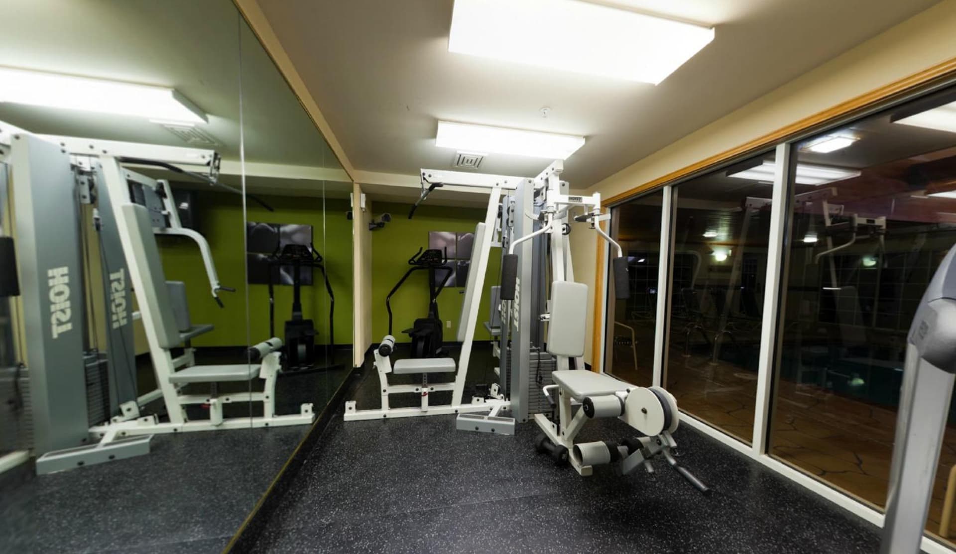 Country Inn & Suites by Radisson, Milwaukee Airport, WI gallery photo in Milwaukee, WI — image 28