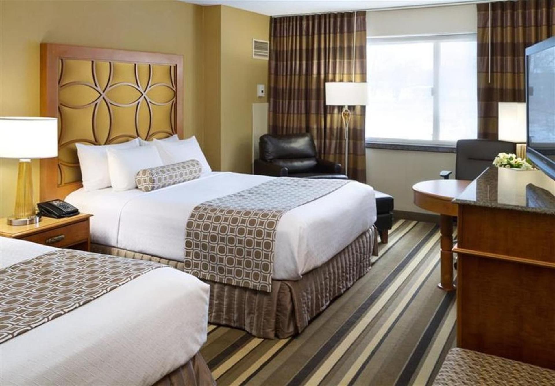 Crowne Plaza Minneapolis West by IHG interior in Plymouth, MN — gallery photo 2