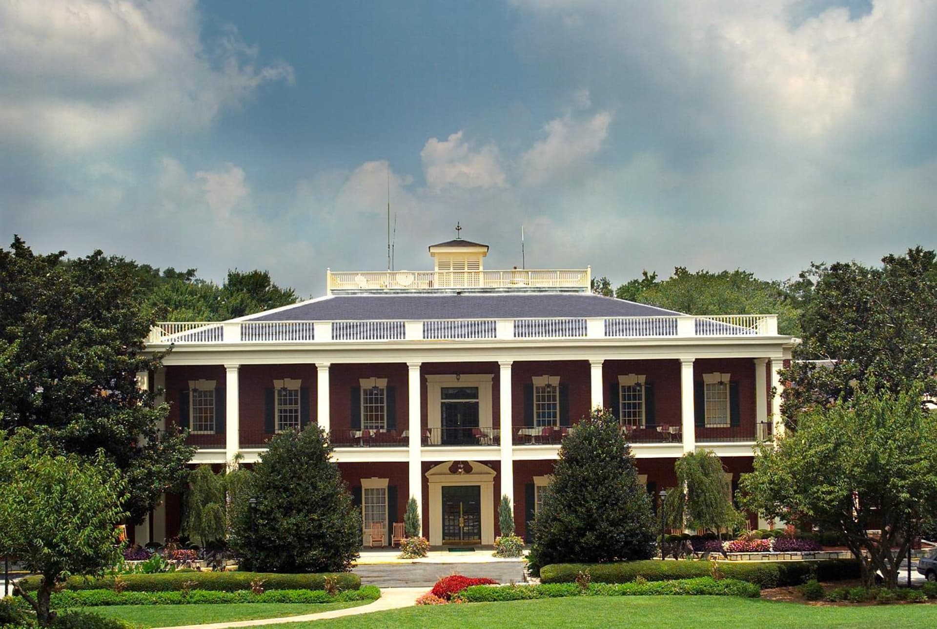 The Inn at Stone Mountain Park featured exterior or lobby in Stone Mountain, GA — similar hotel